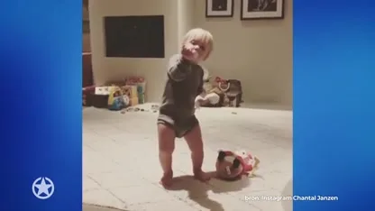 Chantals zoontje begint de dag met een dansje