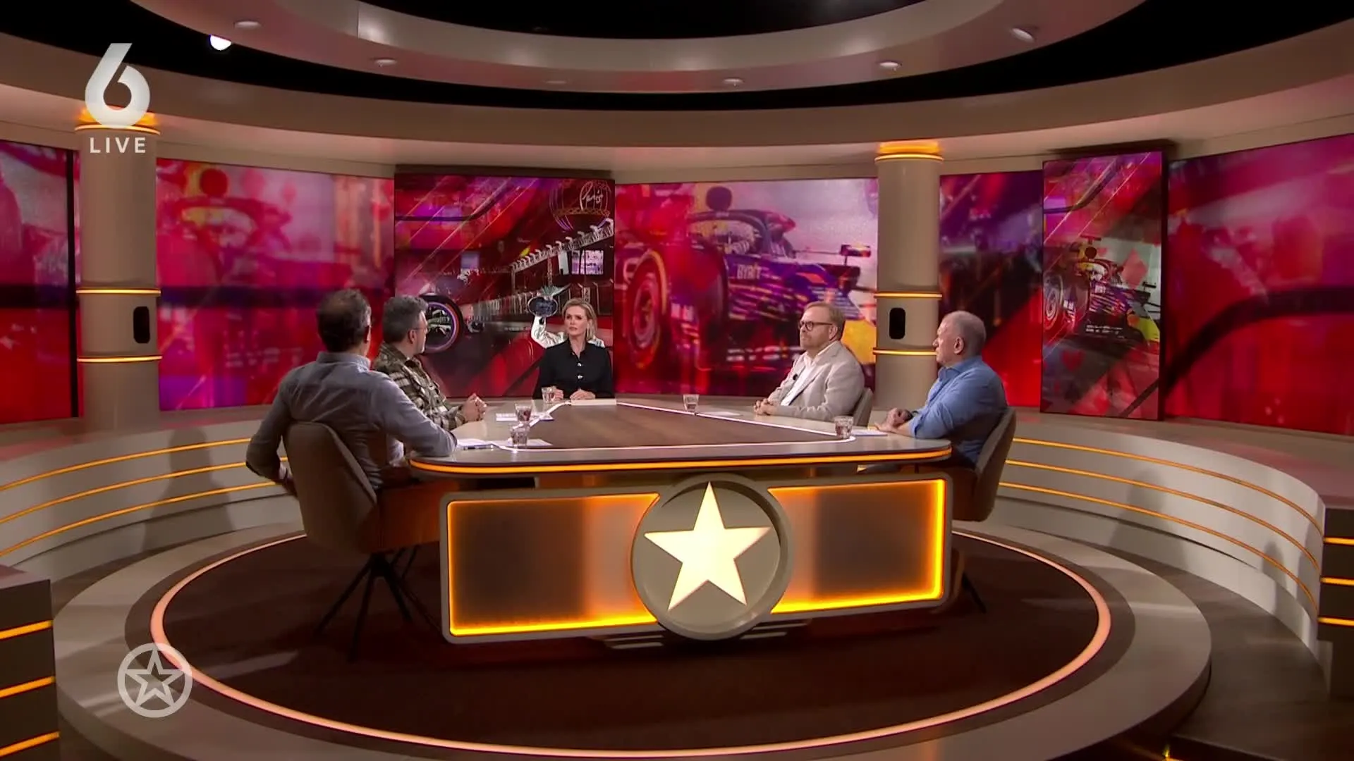 Shownieuws-tafel over winst Max Verstappen in Las Vegas 2023