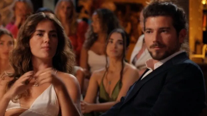 Bachelor-koppel Femke en Rien samen met zijn bekende ex?! 