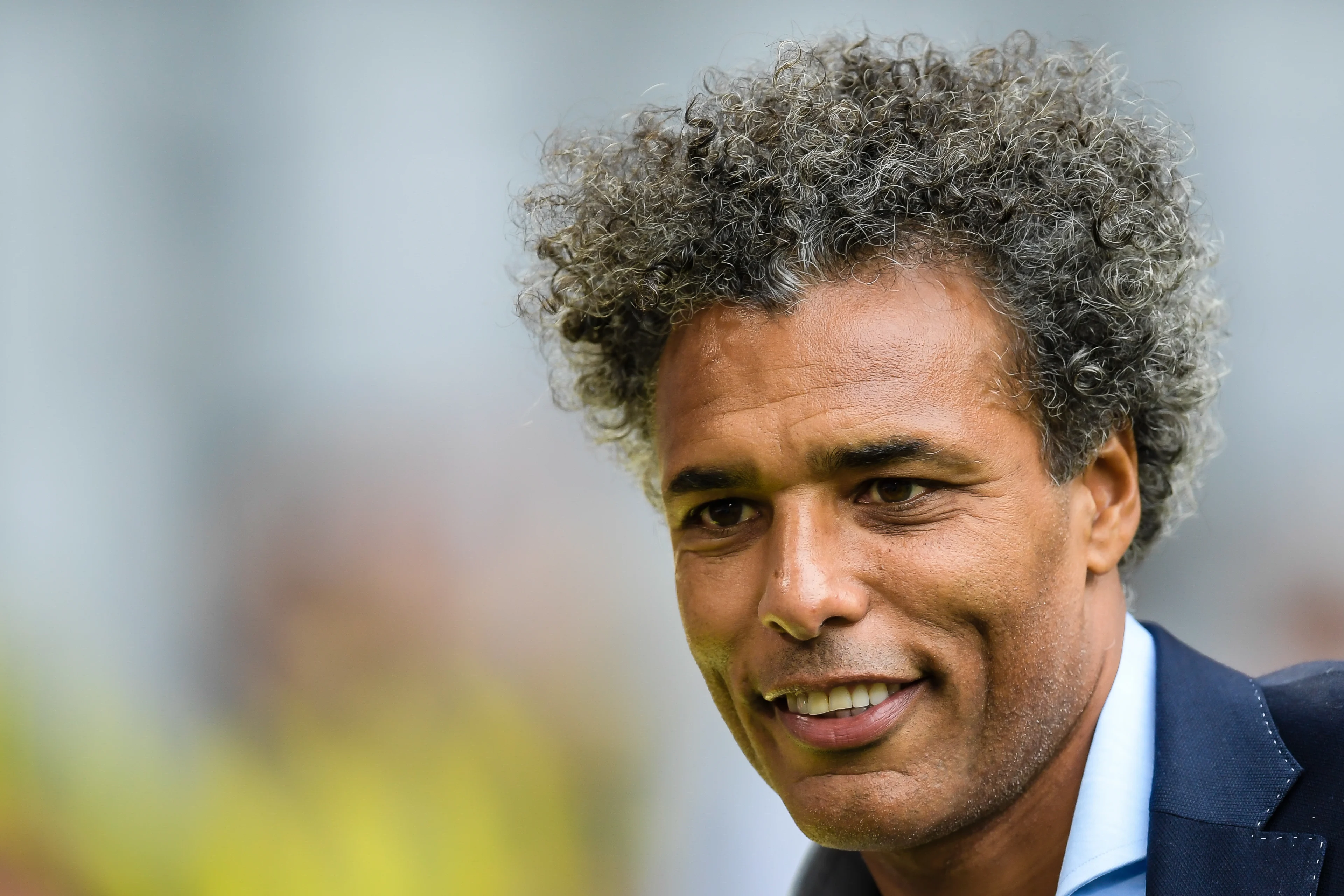 'Vrouwonvriendelijke' Pierre van Hooijdonk onder vuur