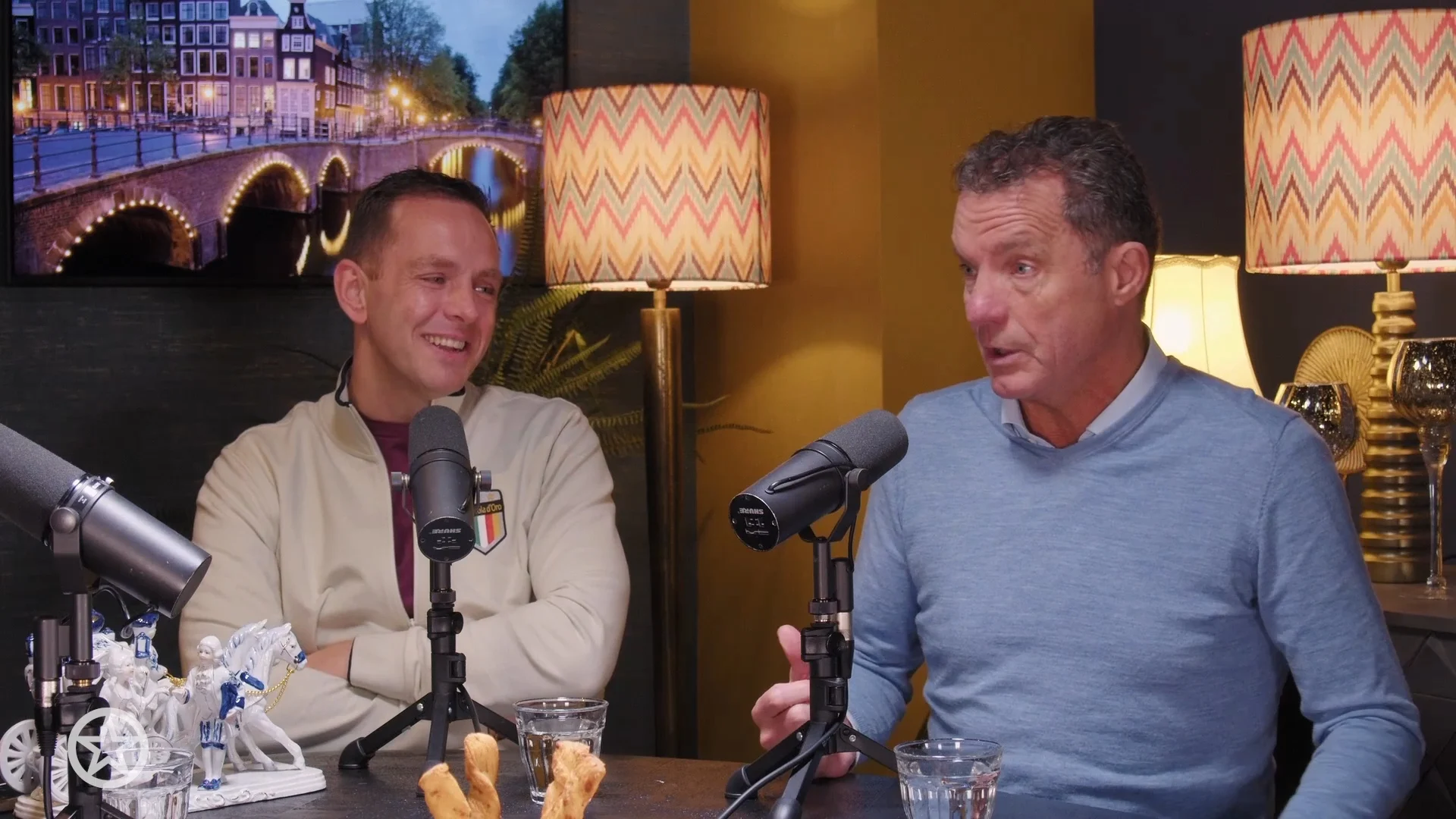 John de Bever valt van het podium