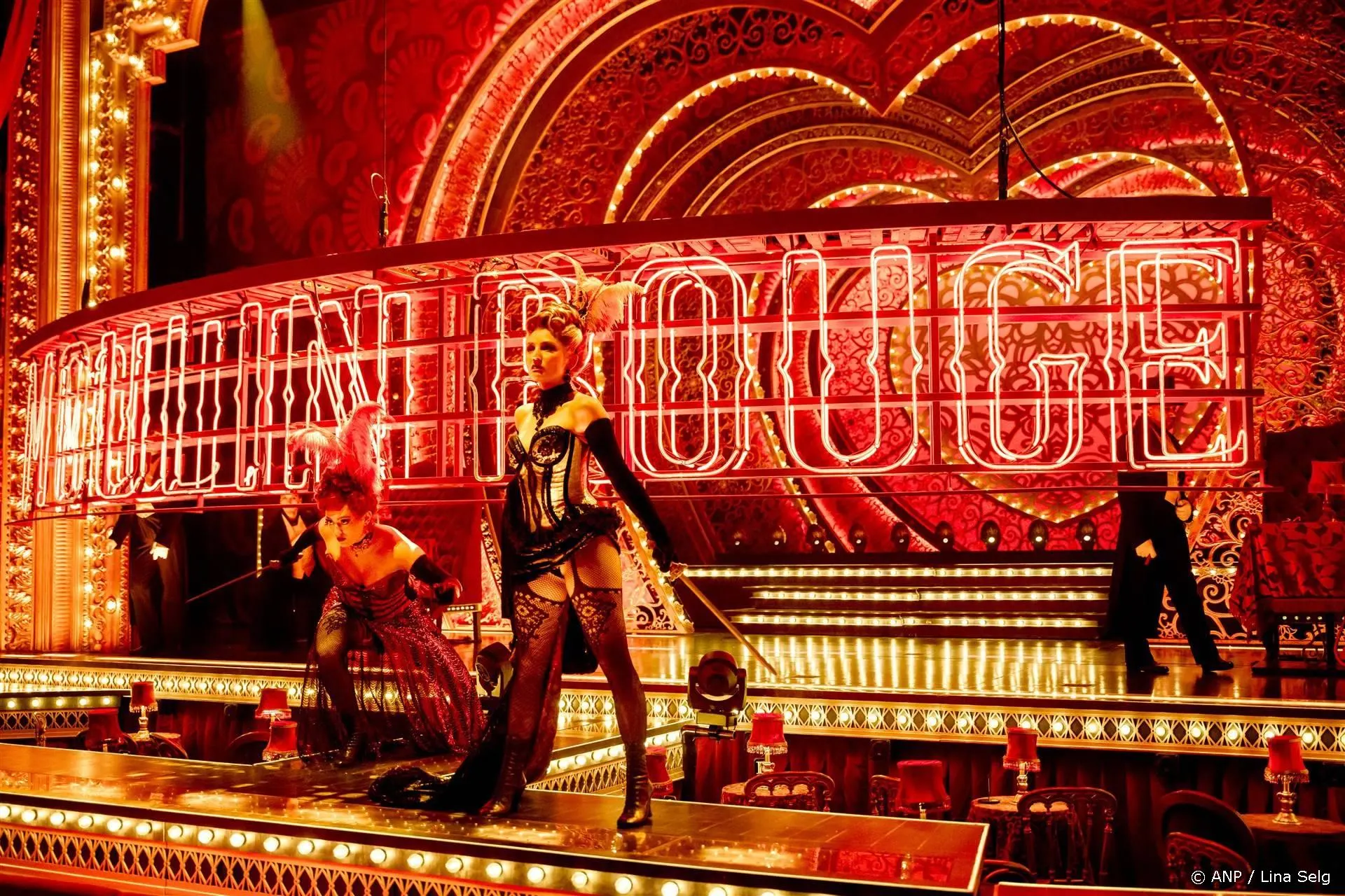 Musical Moulin Rouge! plotseling stilgelegd door ziek castlid 