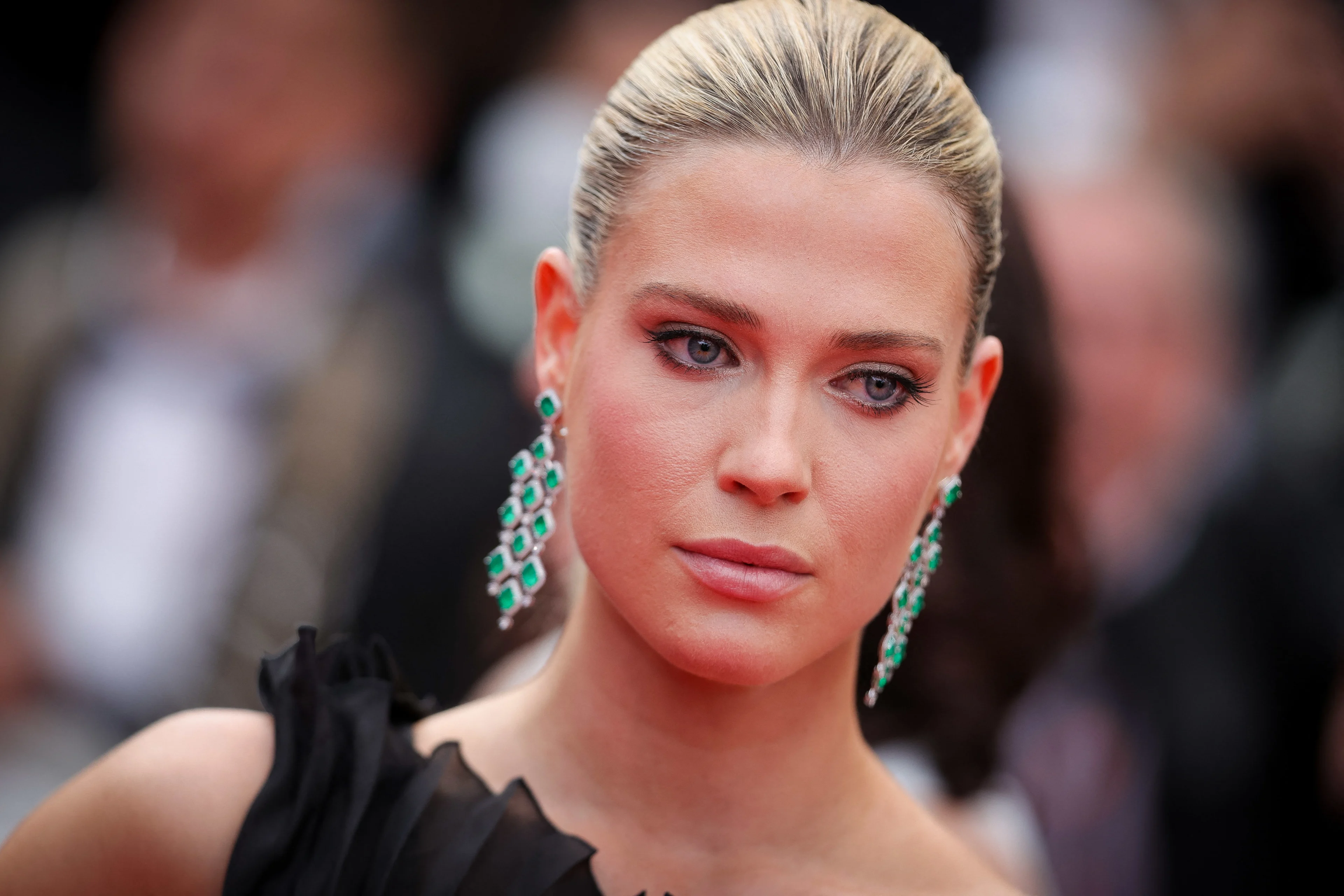 Sylvie Meis verbijstert volgers met strandfoto's