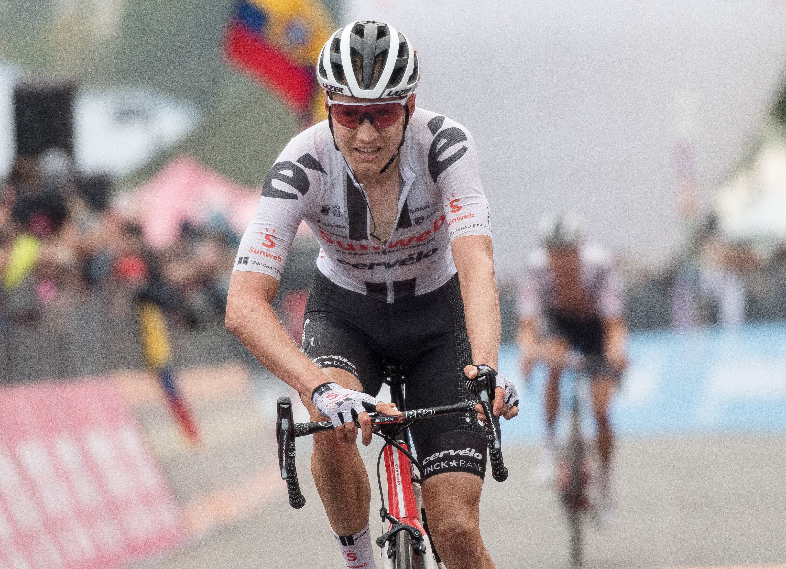 Wilco Kelderman nieuwe leider in Giro