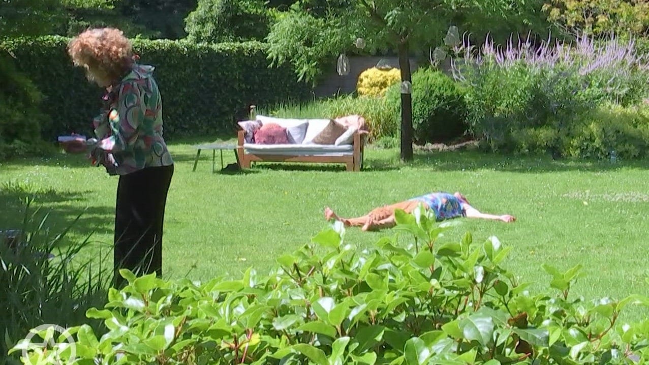 Spraakmakend moment in nieuwe LLDL: 'Zuigen alsof je leven ervan afhangt'