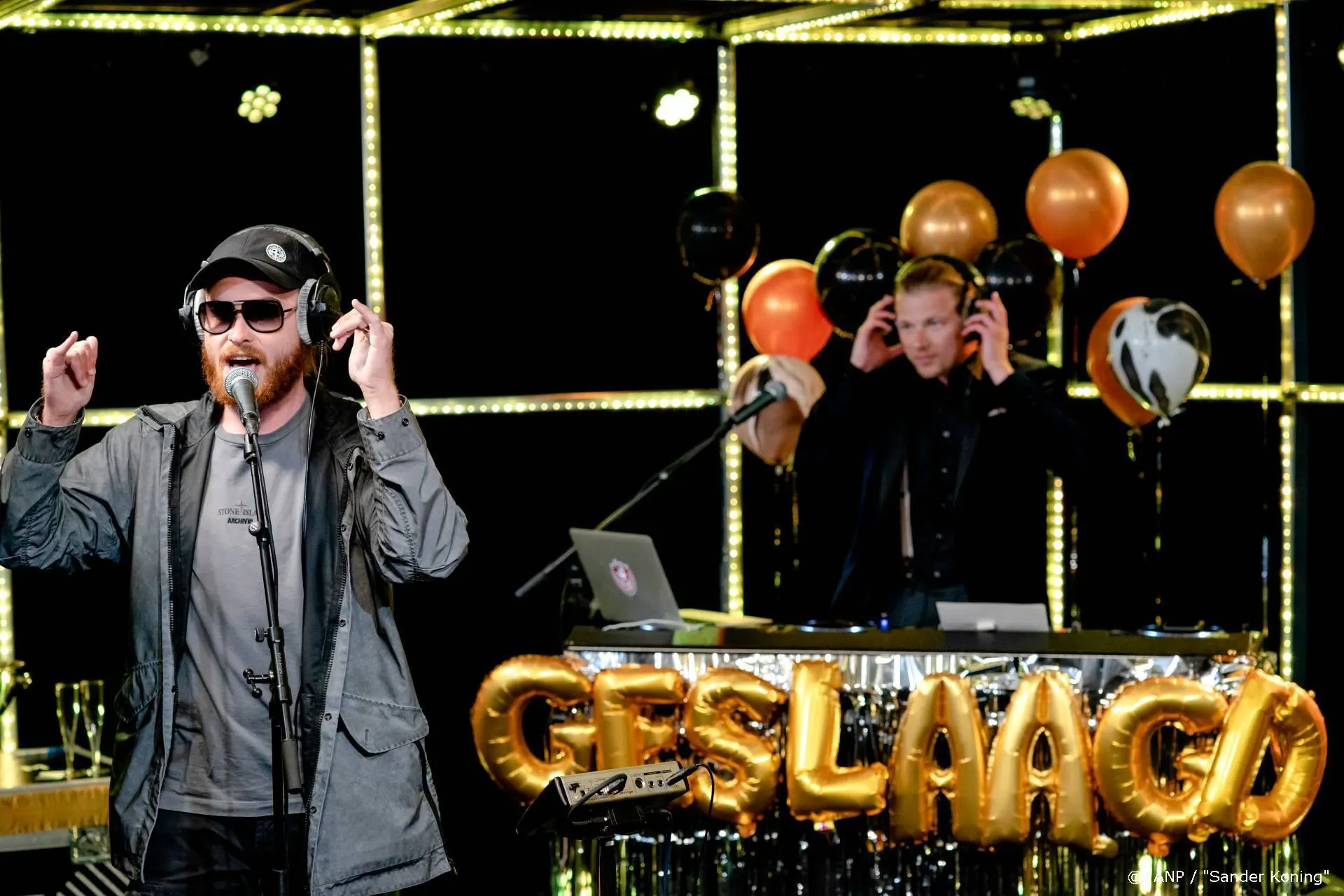 Sander Hoogendoorn en Donnie bieden digitaal eindexamengala