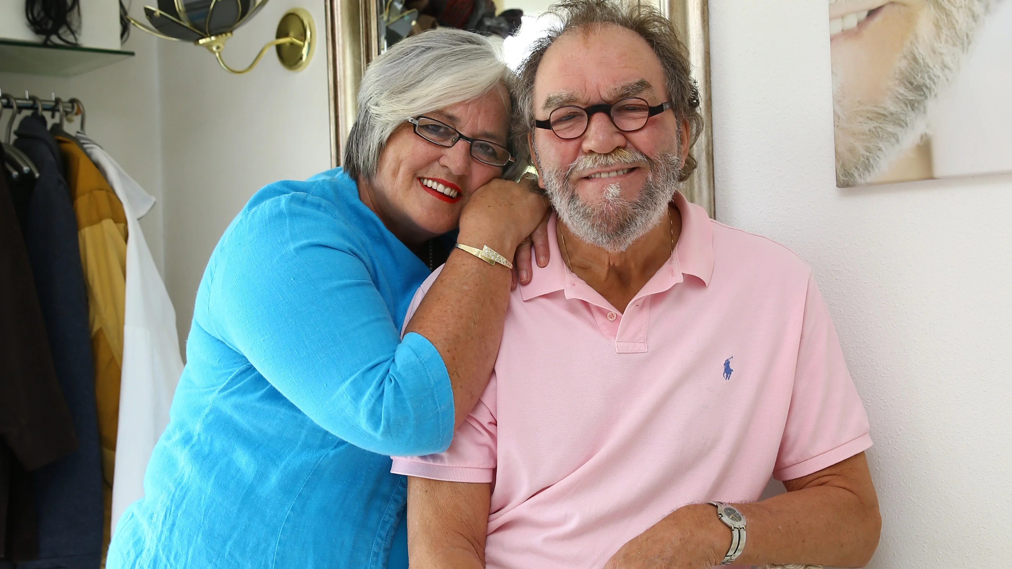 Weduwe Arie Ribbens onthult groot verdriet: 'Keihard!'