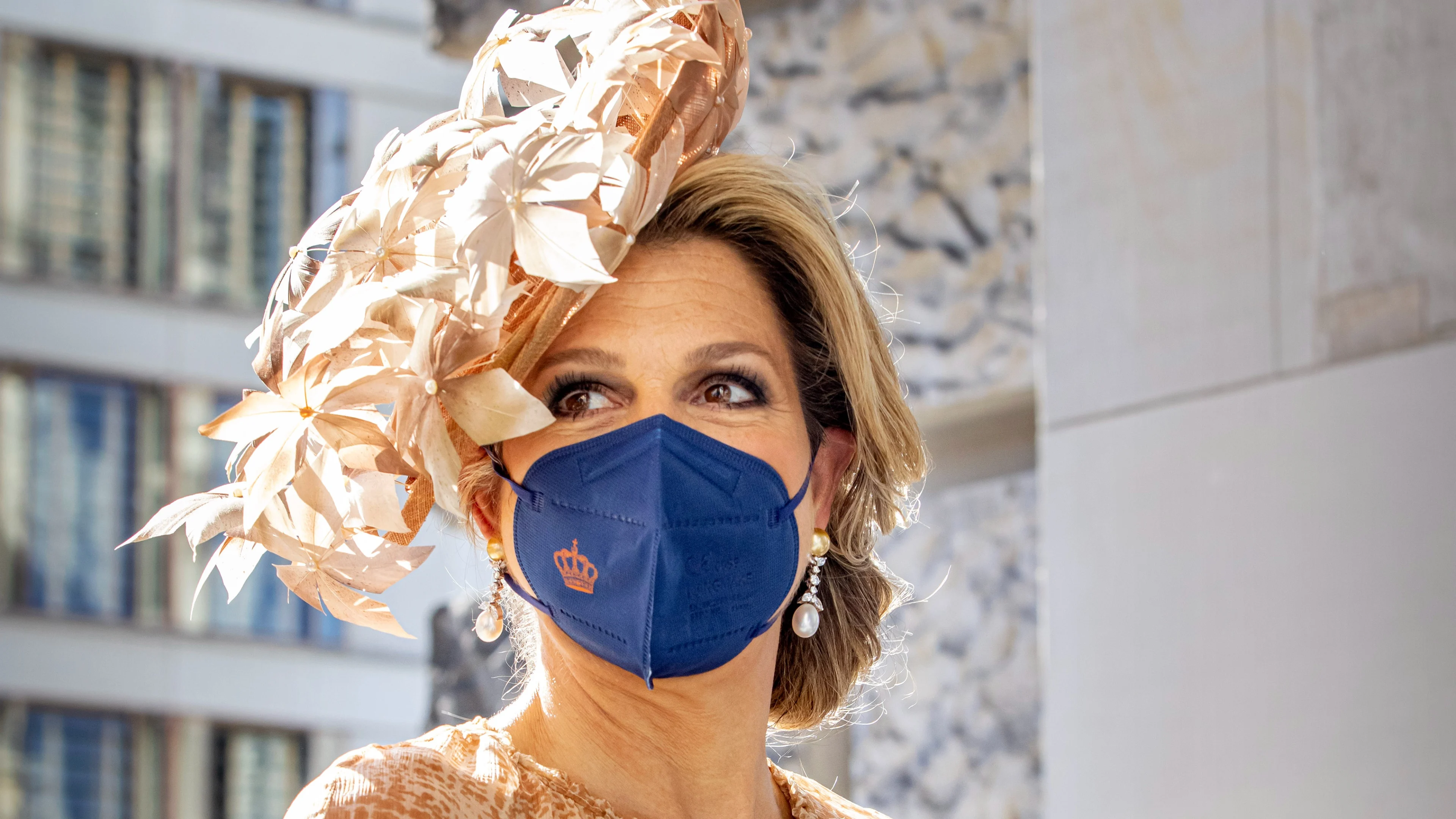 Koningin Máxima draagt gerecyclede outfits tijdens staatsbezoek