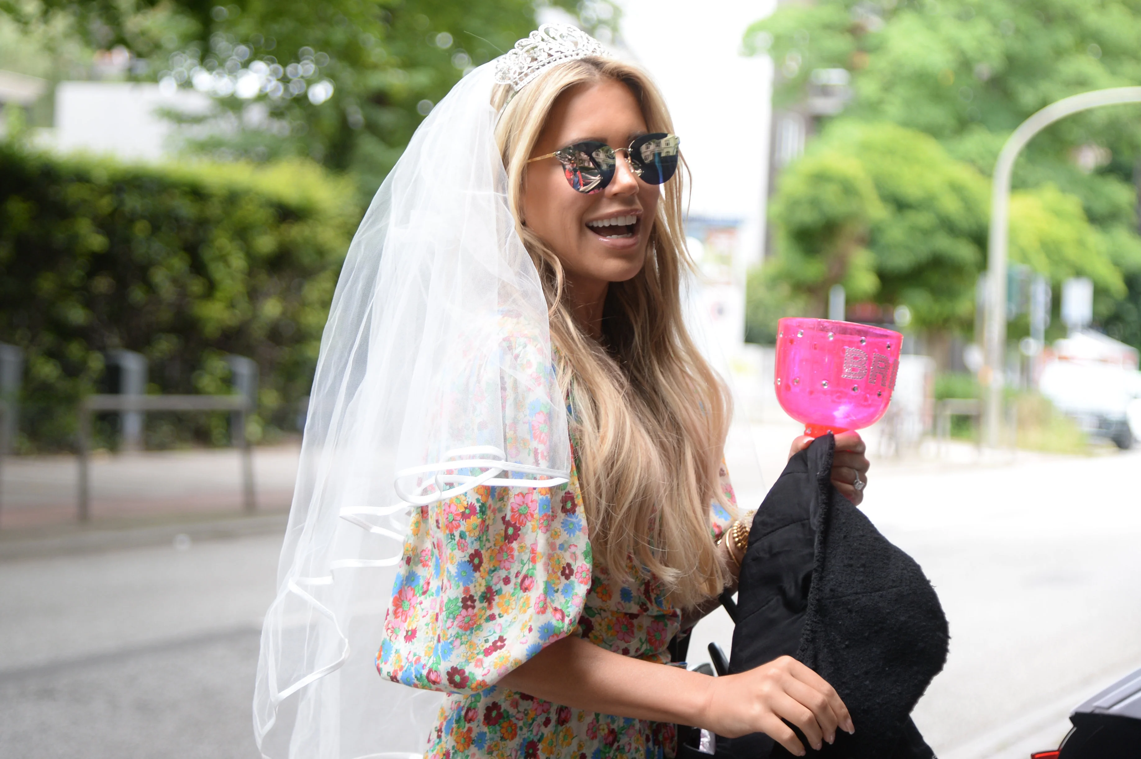 Ouders grote afwezigen op Sylvie's droombruiloft