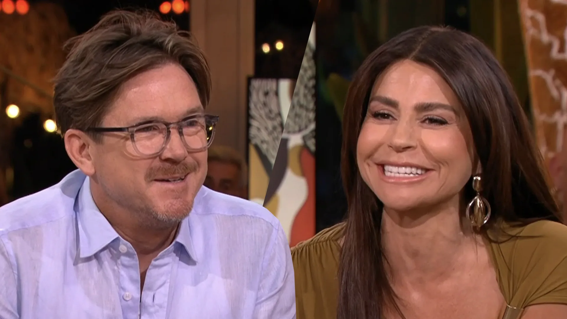 Olcay Gulsen schrikt van opening Johnny de Mol: 'Nou maak je mij helemaal verlegen' (De Oranjezomer)