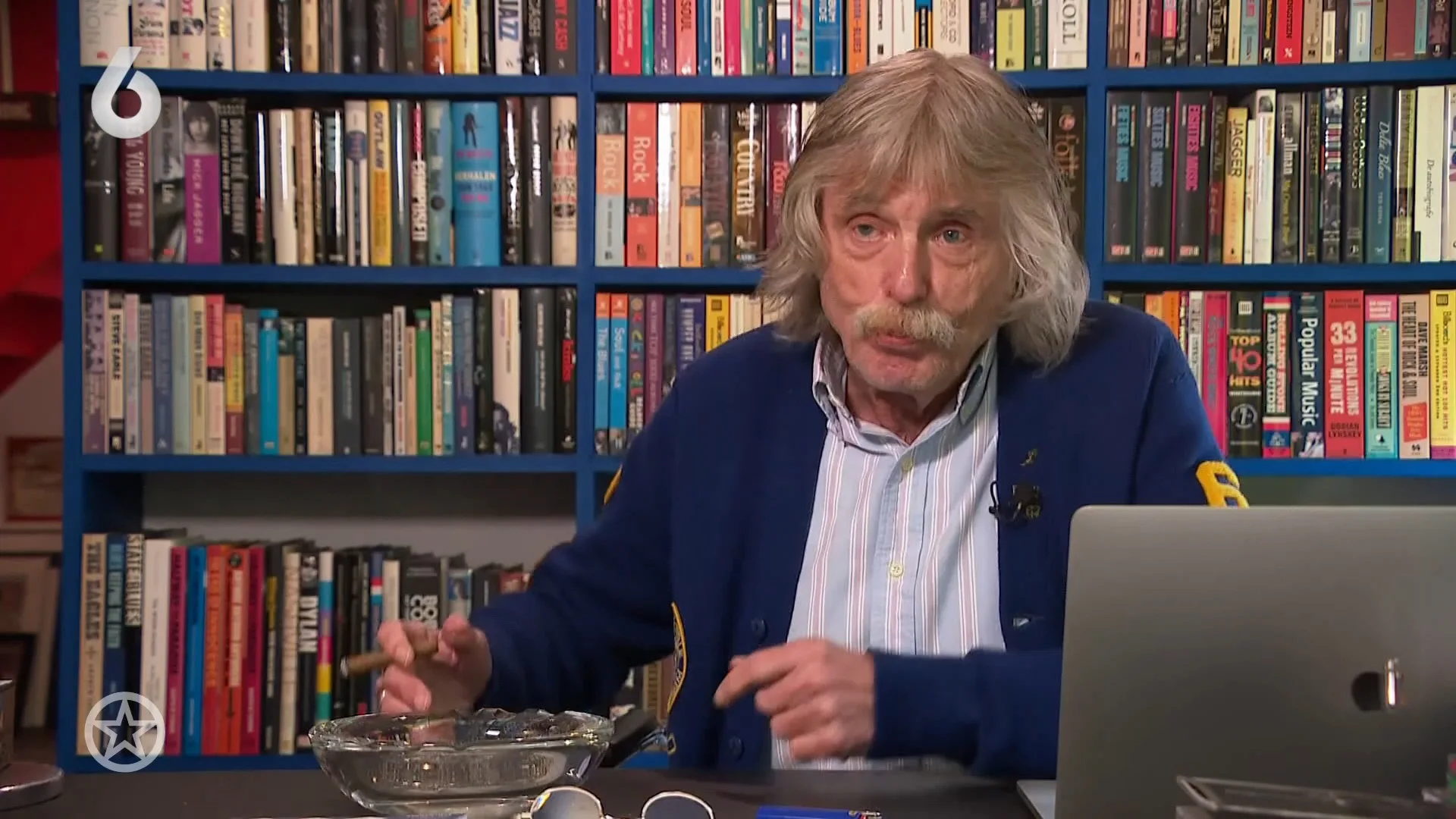 Johan Derksen hoopt op Matthijs van Nieuwkerk als opvolger Albert Verlinde in VI