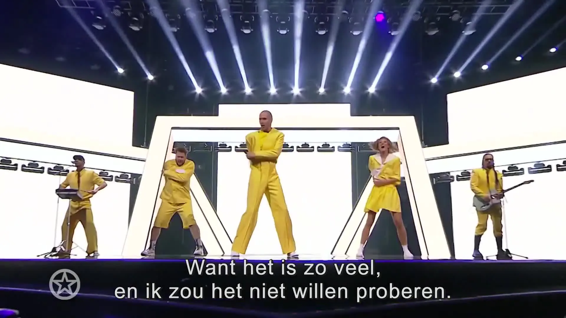 Nikkie de Jager maakt onlineserie over ESF-glitter & glamour