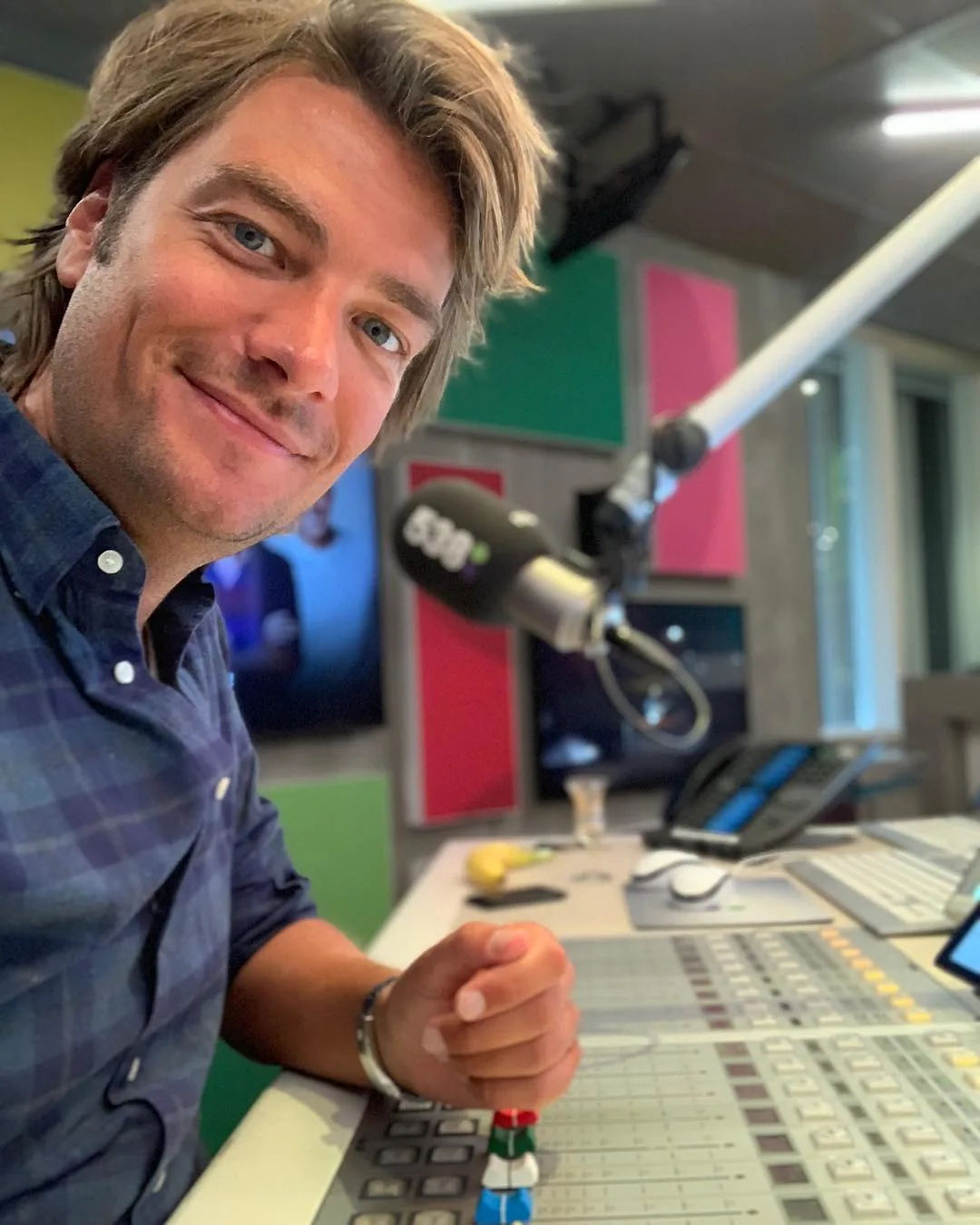 AU! Frank Dane stuit op onverwachte vondst in onderbroek