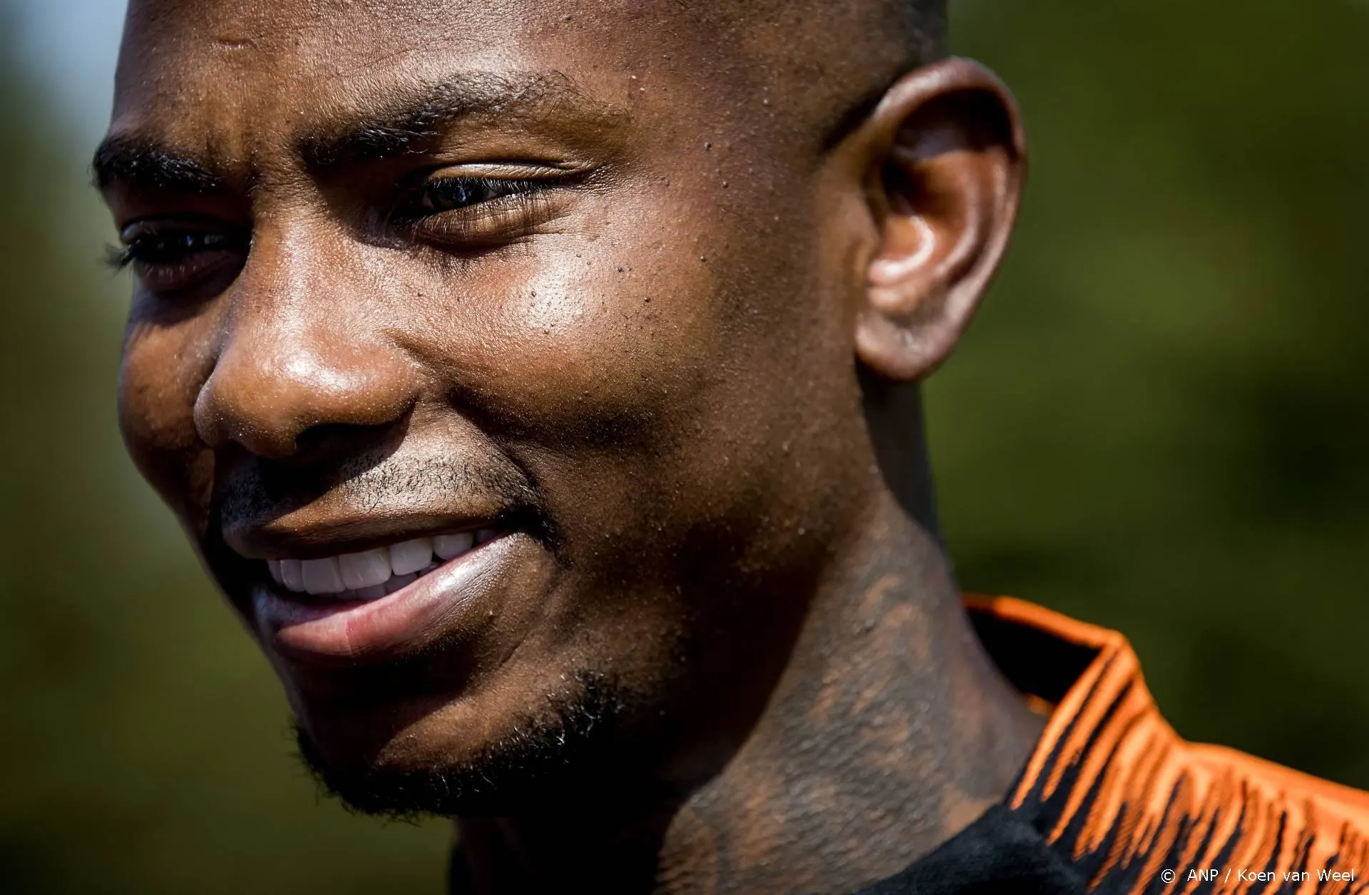 Profvoetballer Eljero Elia komt met eigen platenlabel