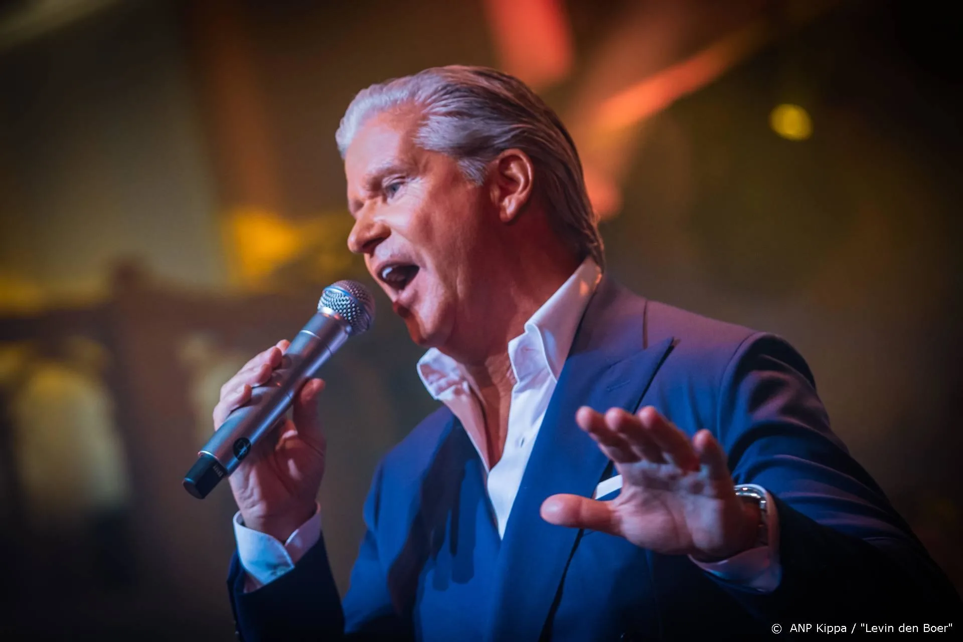 Dries Roelvink brengt nummer uit corona-docu uit als single