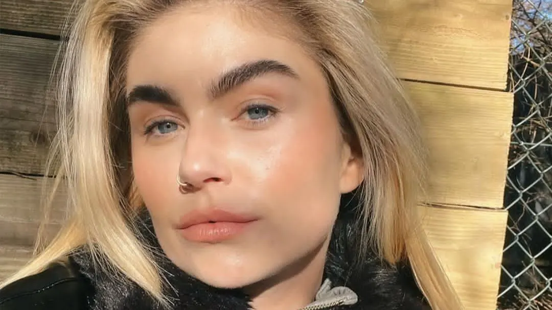 Roxeanne Hazes laat emotioneel van zich horen