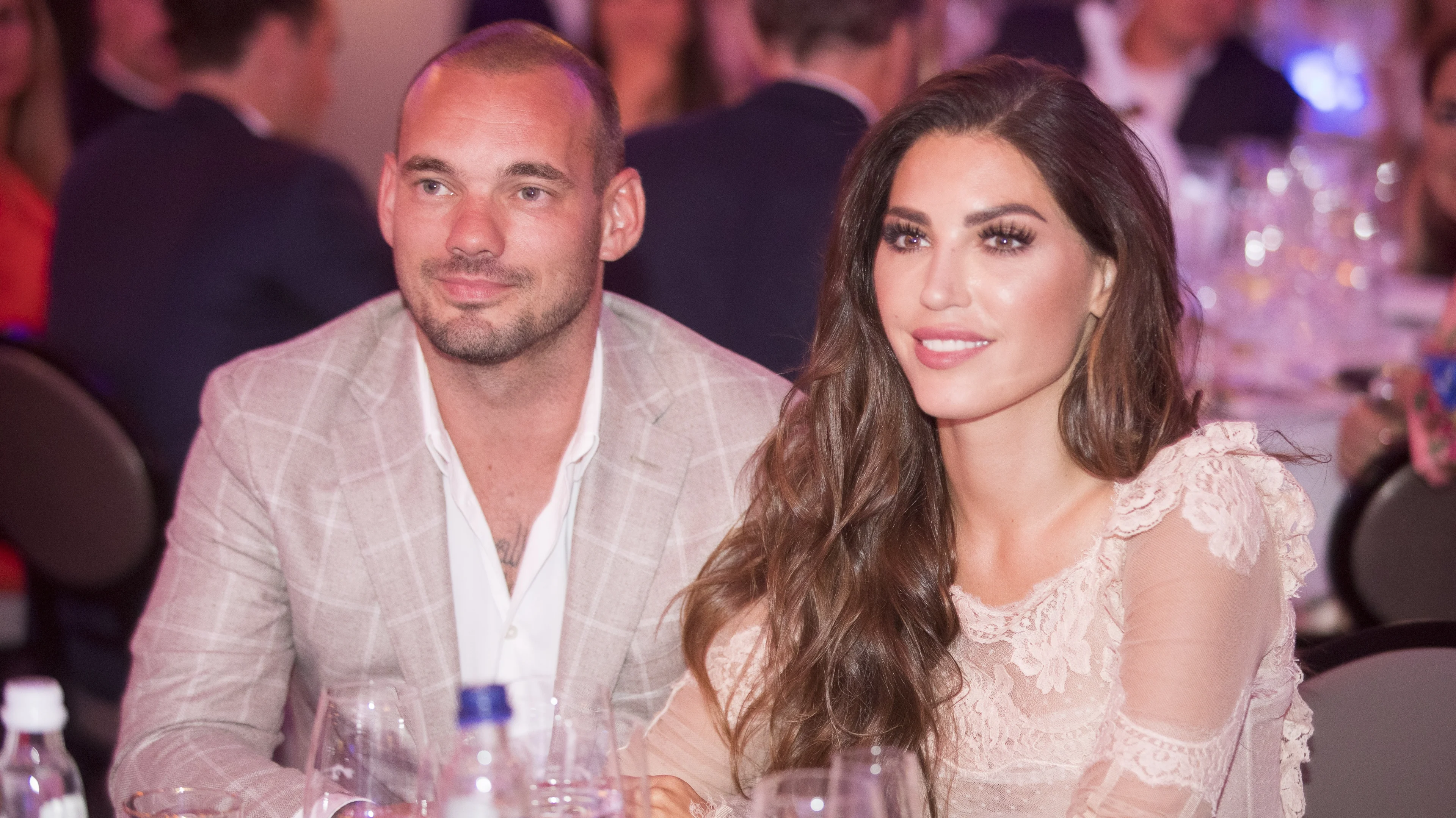 Wesley Sneijder zou 'geen vrede' hebben met nieuwe liefde Yolanthe