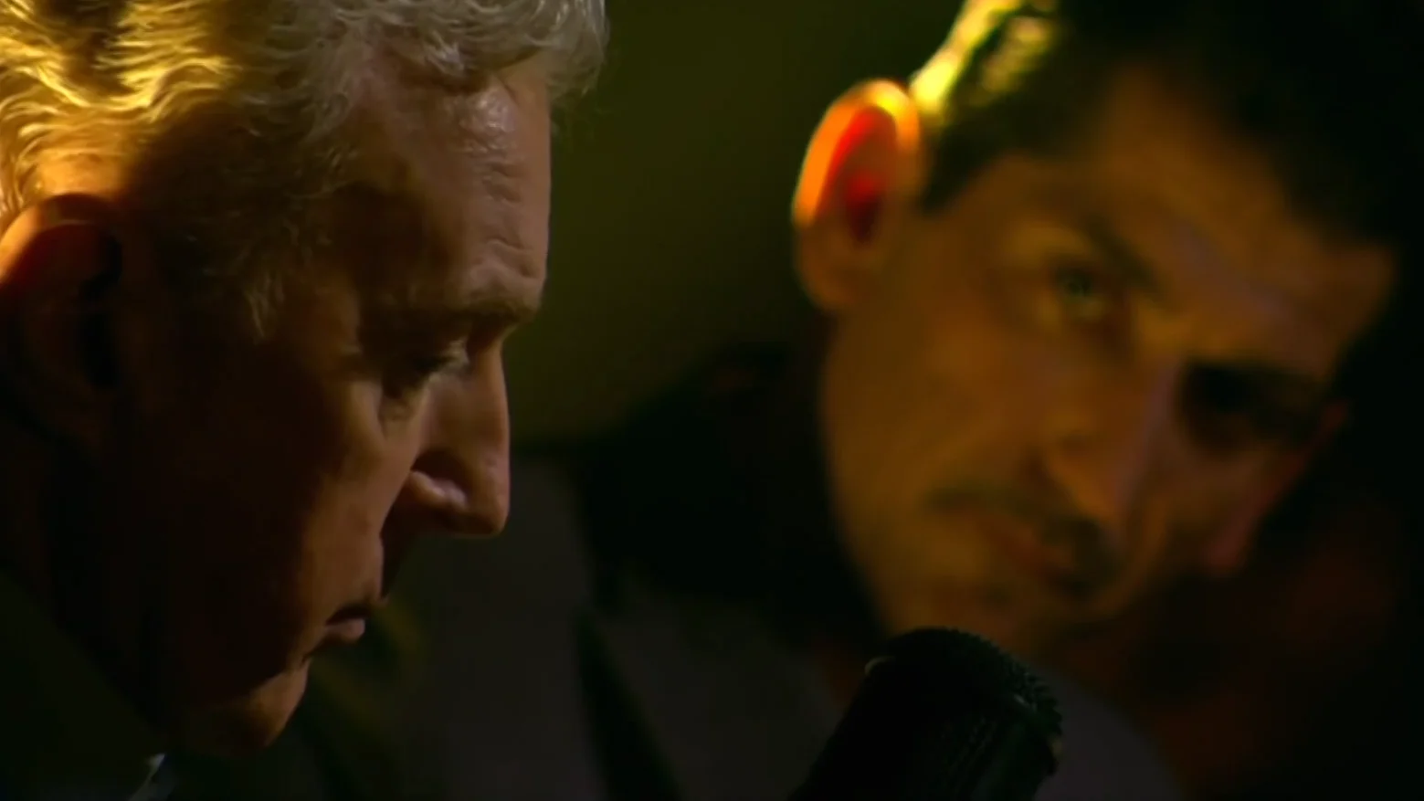 Kijkers ontroerd door optreden André van Duin en Danny Vera