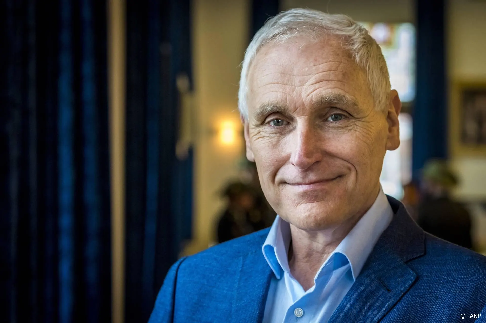 Arthur Japin schrijft boek over zijn honden