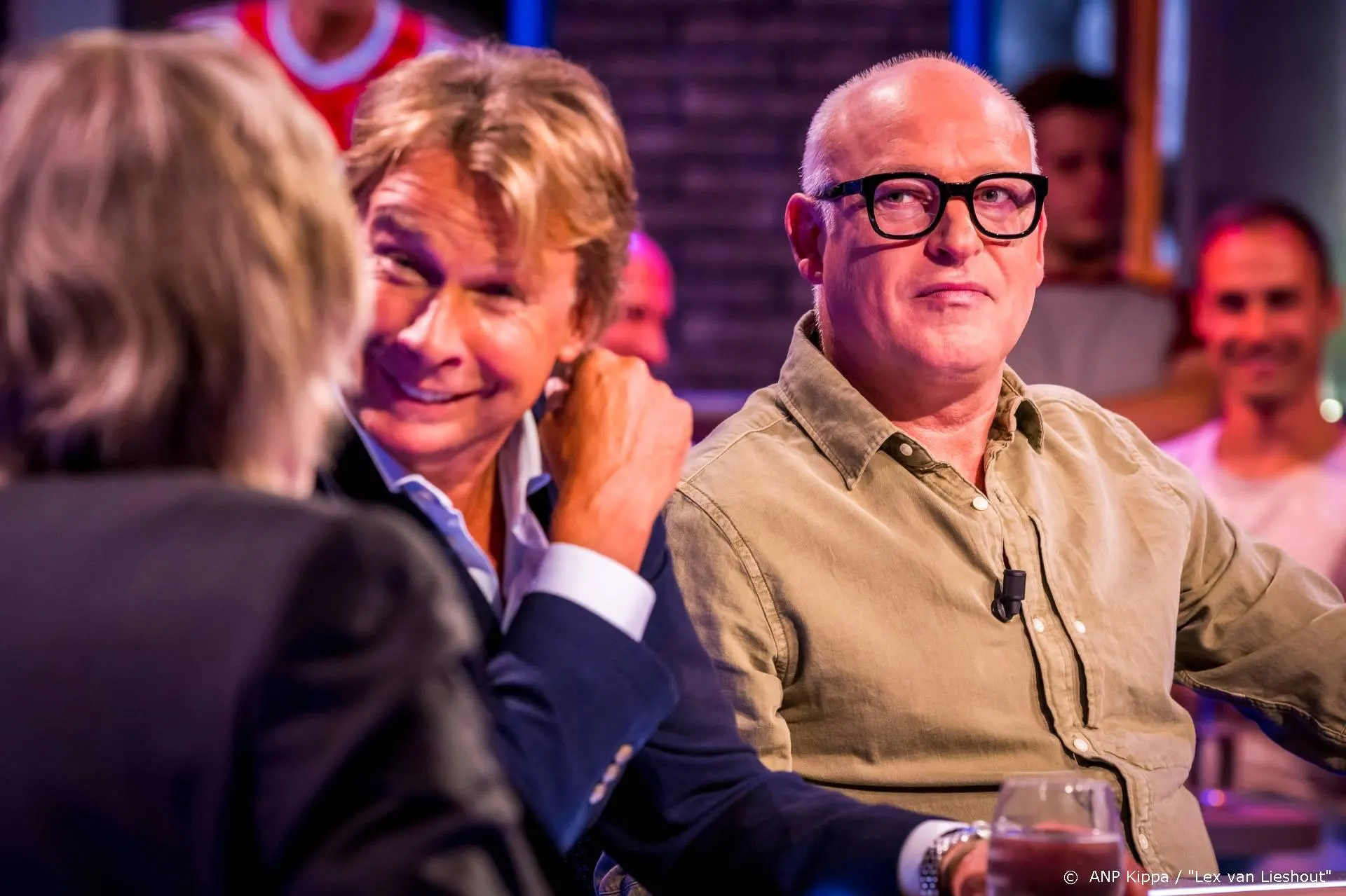 Van der Gijp: alle virologen moeten van de buis af