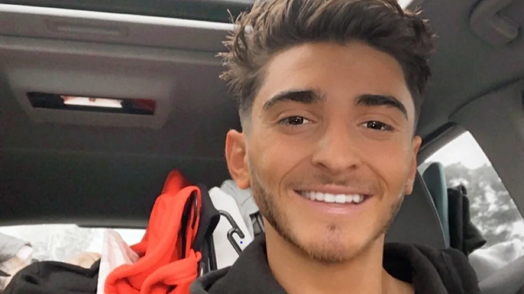 ZIEN: Deze bekende profvoetballer komt uit de kast als homo