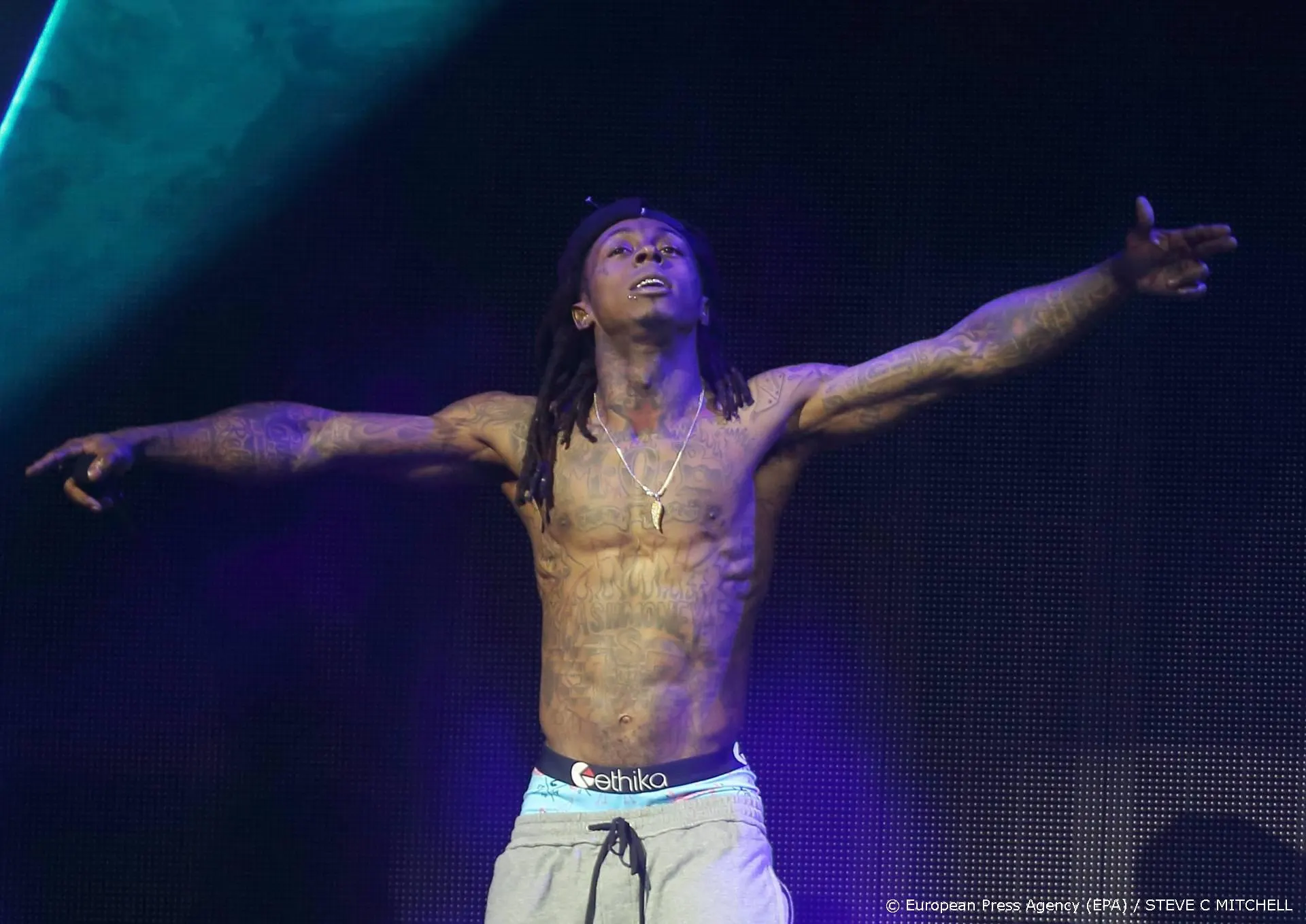 Deze sterren verleent Trump gratie 