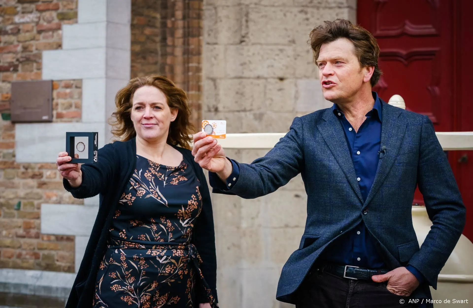 Beau verslaapt zich door zomertijd voor belangrijk event