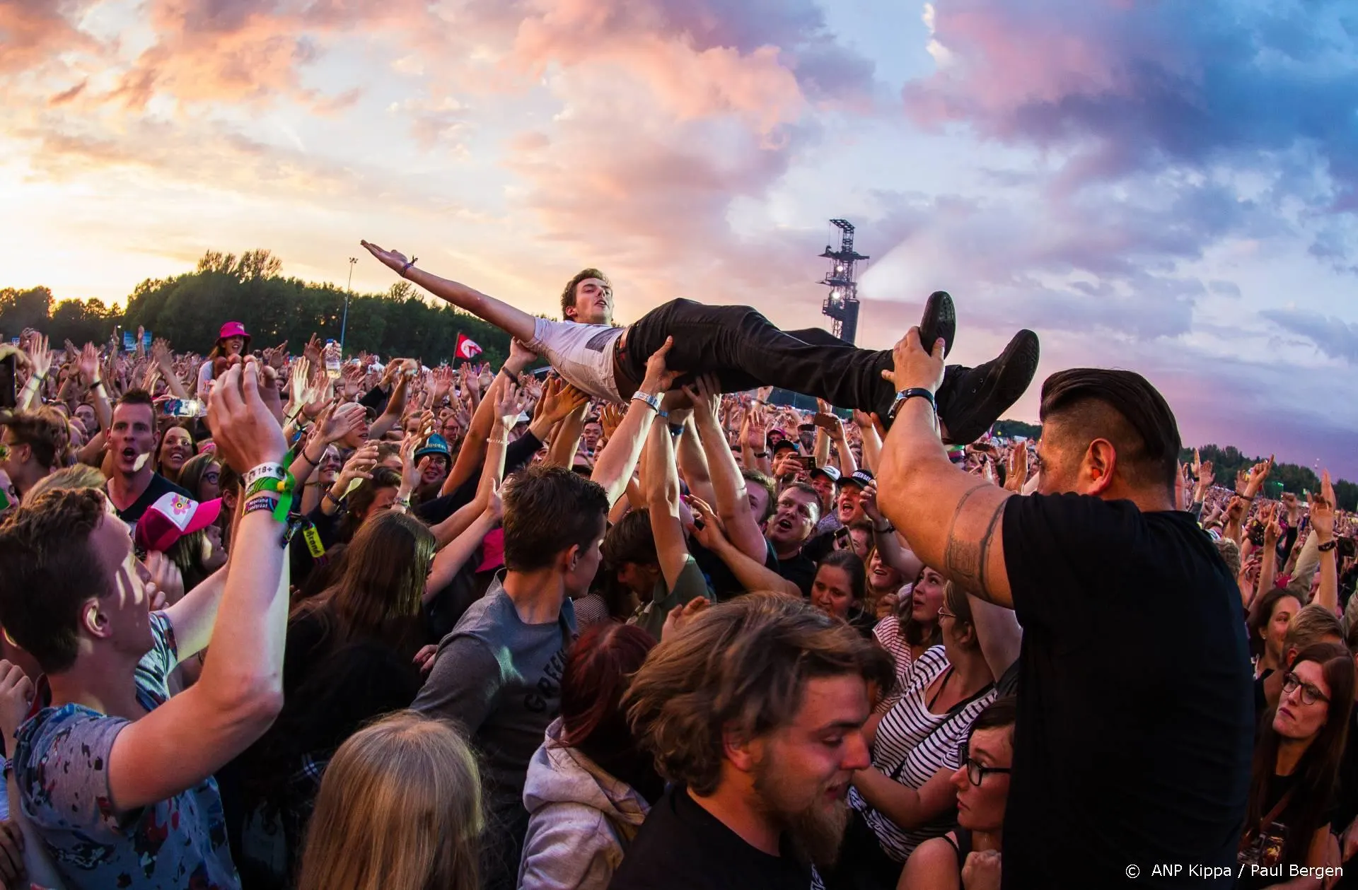 'Hoop op festivals terug te zien in goede kaartverkoop'