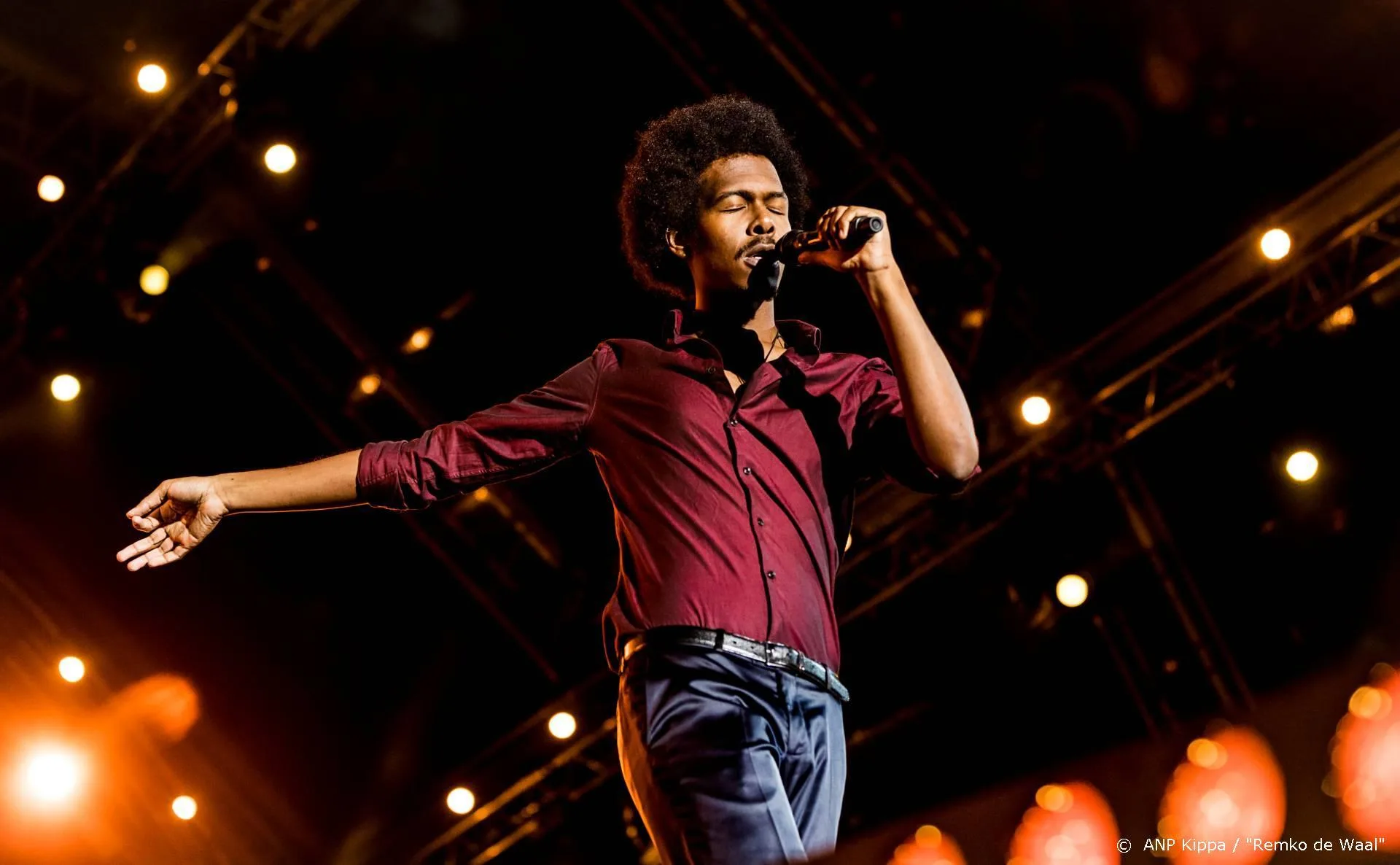 Naam Jeangu Macrooy valt goed bij BN'ers op Top 40 Awards