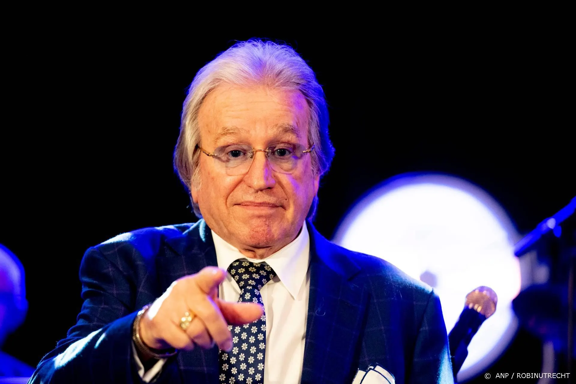 Lee Towers geeft Dinnershow in zijn Rotterdam