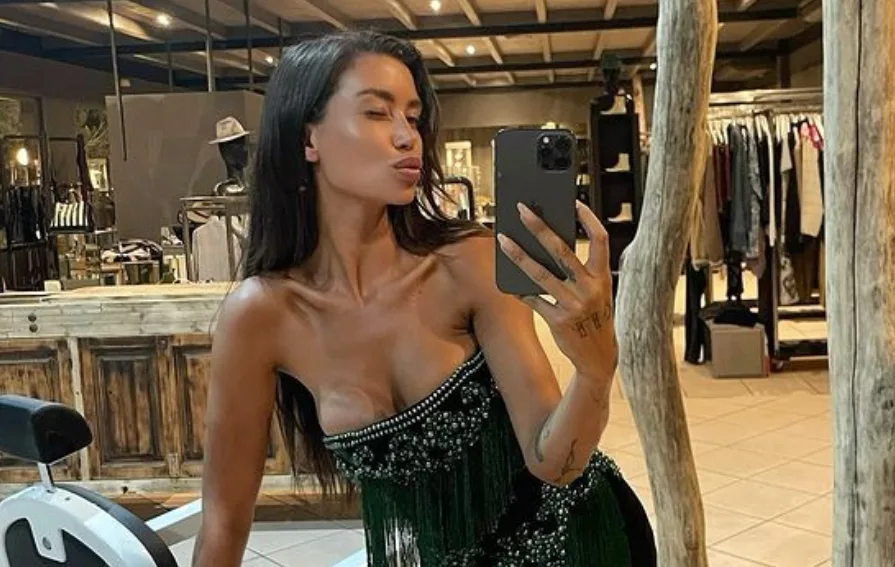 ZIEN: Estelle Cruijff en Jaimie Vaes schitteren in dezelfde bikini