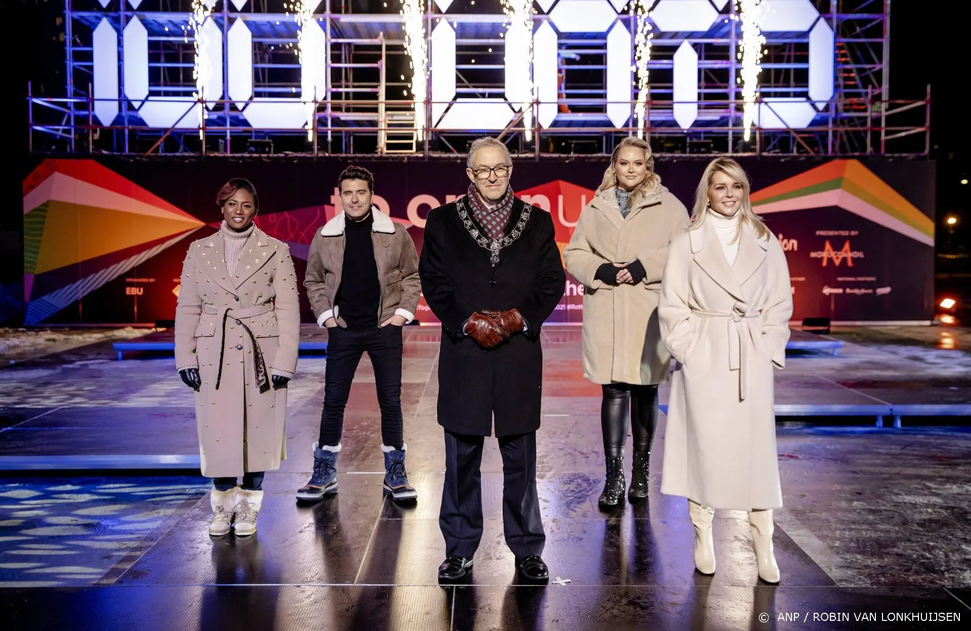 Chantal, Jan, Nikkie en Edsilia vullen elkaar aan op ESF-podium