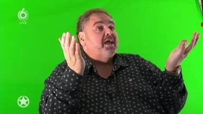 Peter Beense neemt clip op in zijn eigen huis