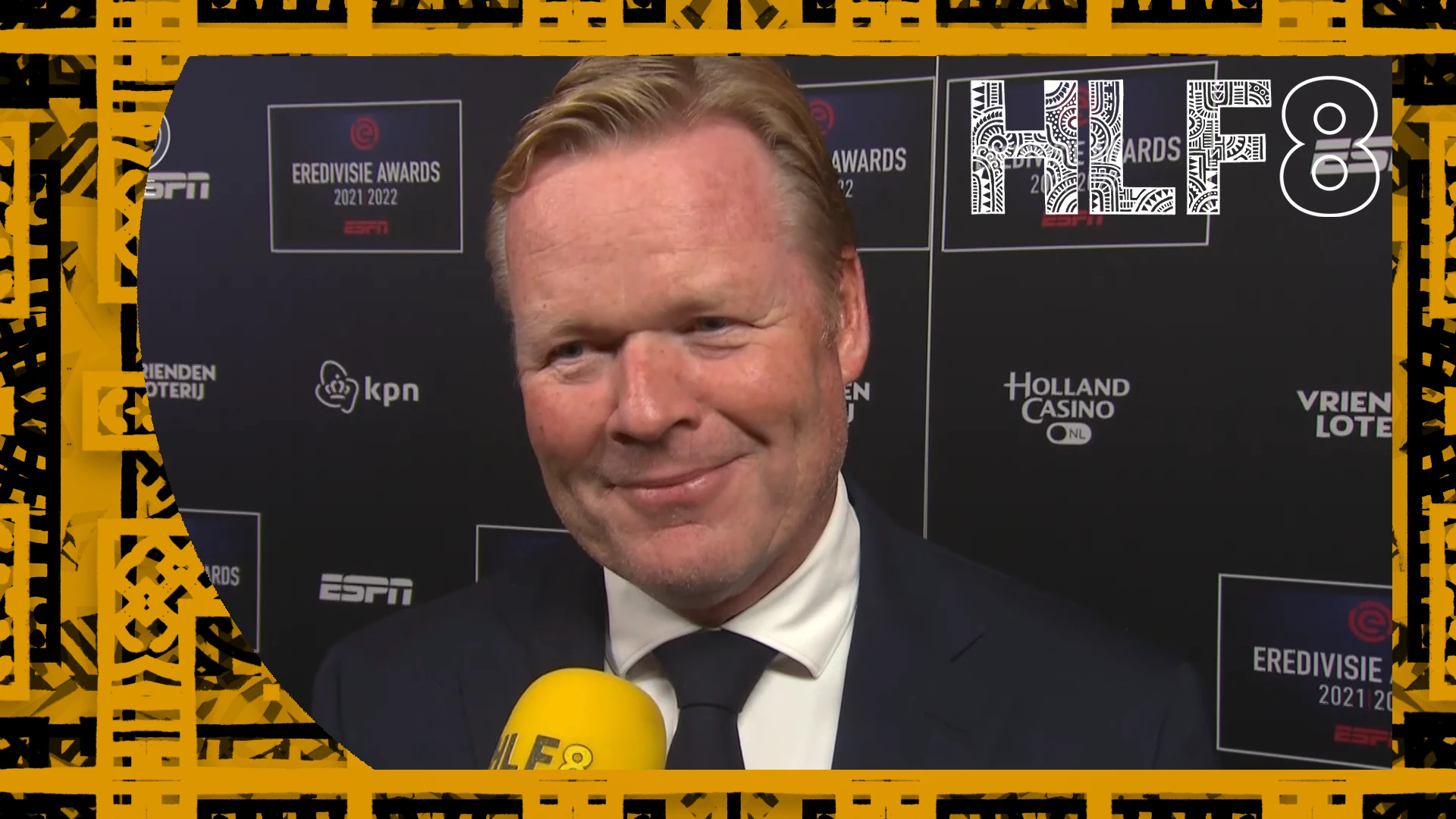Noa spreekt Ronald Koeman bij de ESPN De Eredivisie Awards