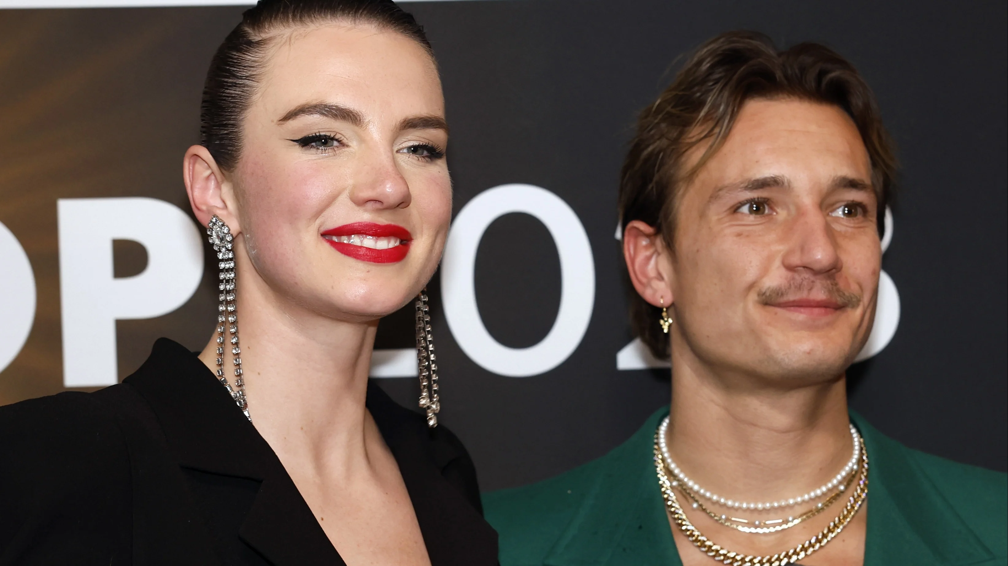 'Verbazing over financiële cijfers Maan'