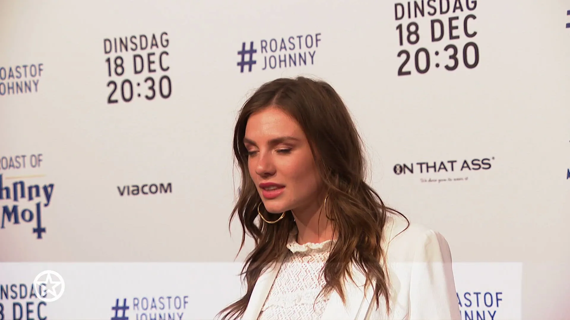 Maan heeft na bijna tien jaar gebroken met haar label 8ball music