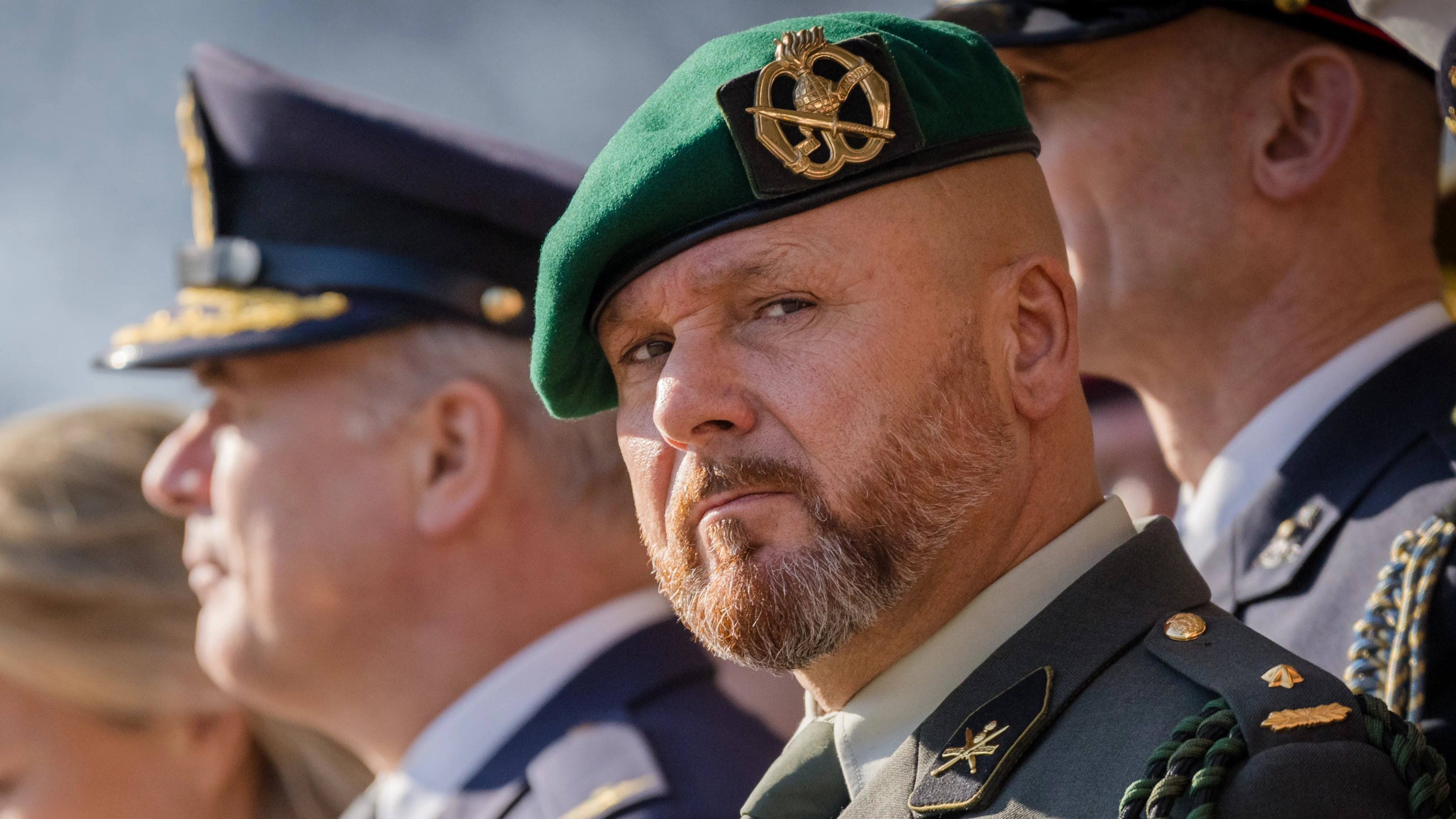 ZIEN: Marco Kroon grijpt in bij protest Nationale Herdenking van de Bevrijding