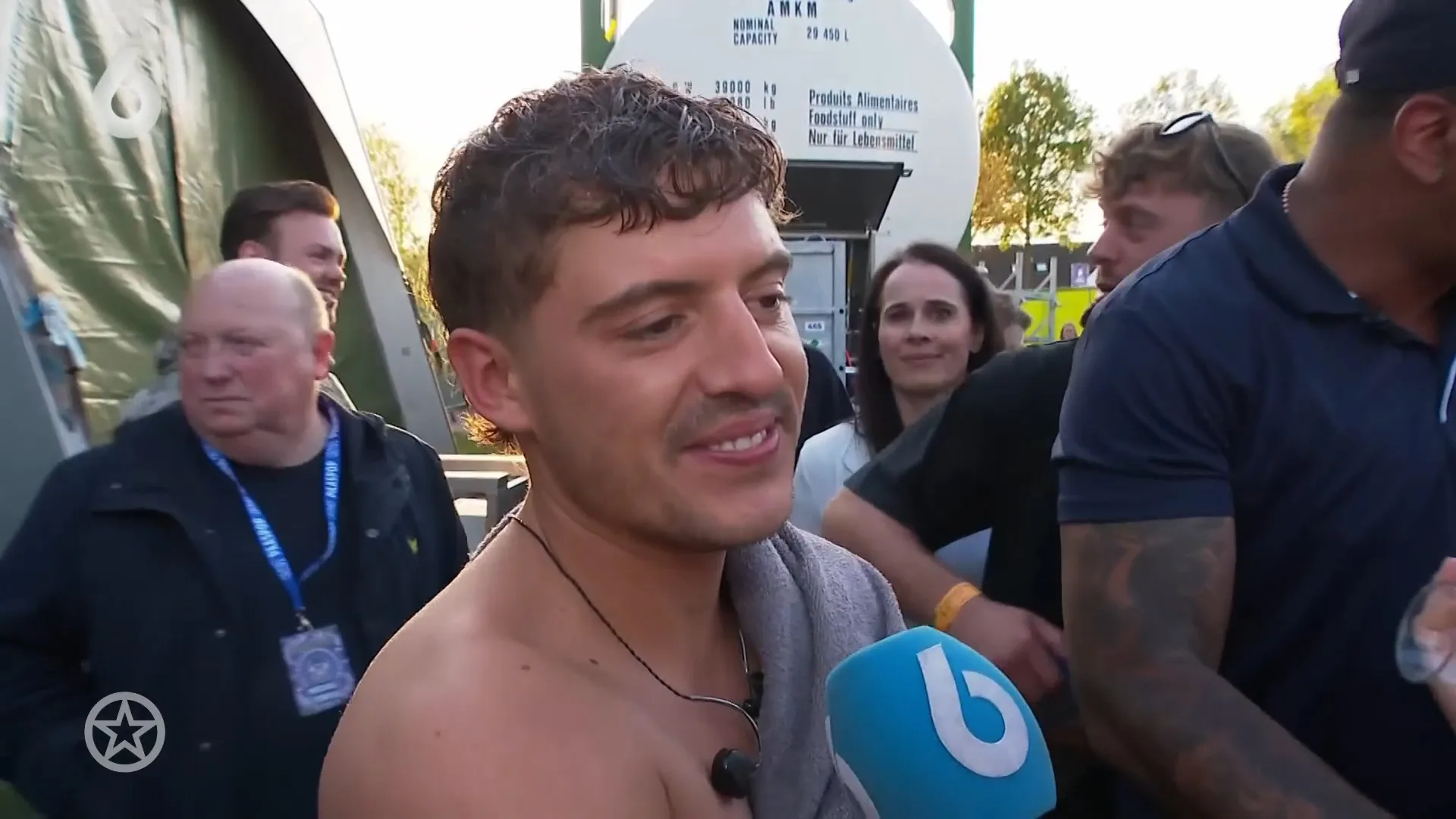 Shownieuws-tafel over uitspraken Lil' Kleine