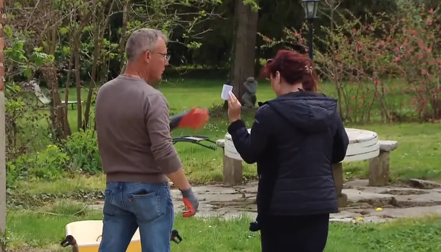 'B&B Vol Liefde-Illya moffelde mysterieus briefje wel heel gauw weg'