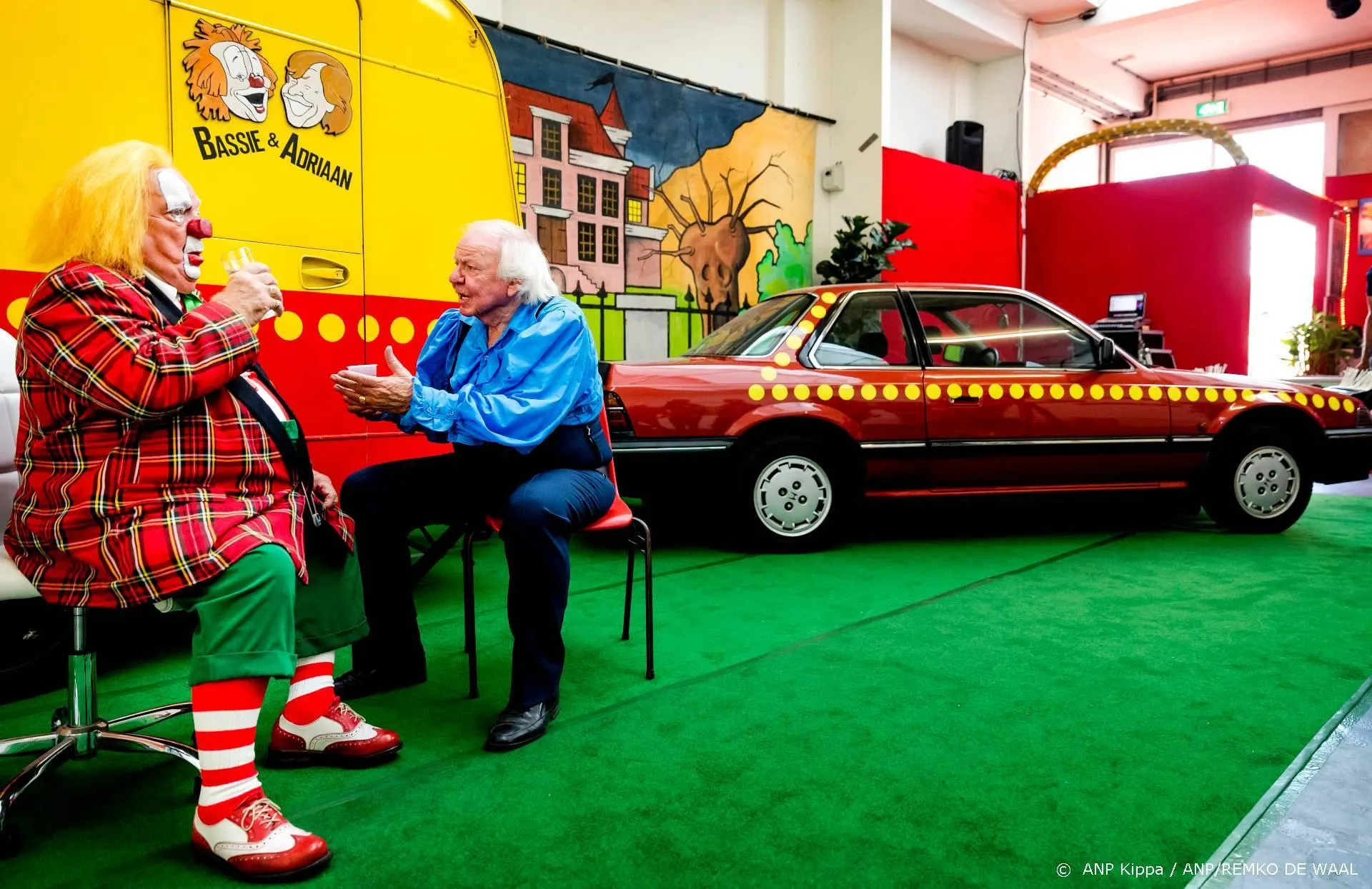 Kaartverkoop expositie Bassie & Adriaan gaat van start