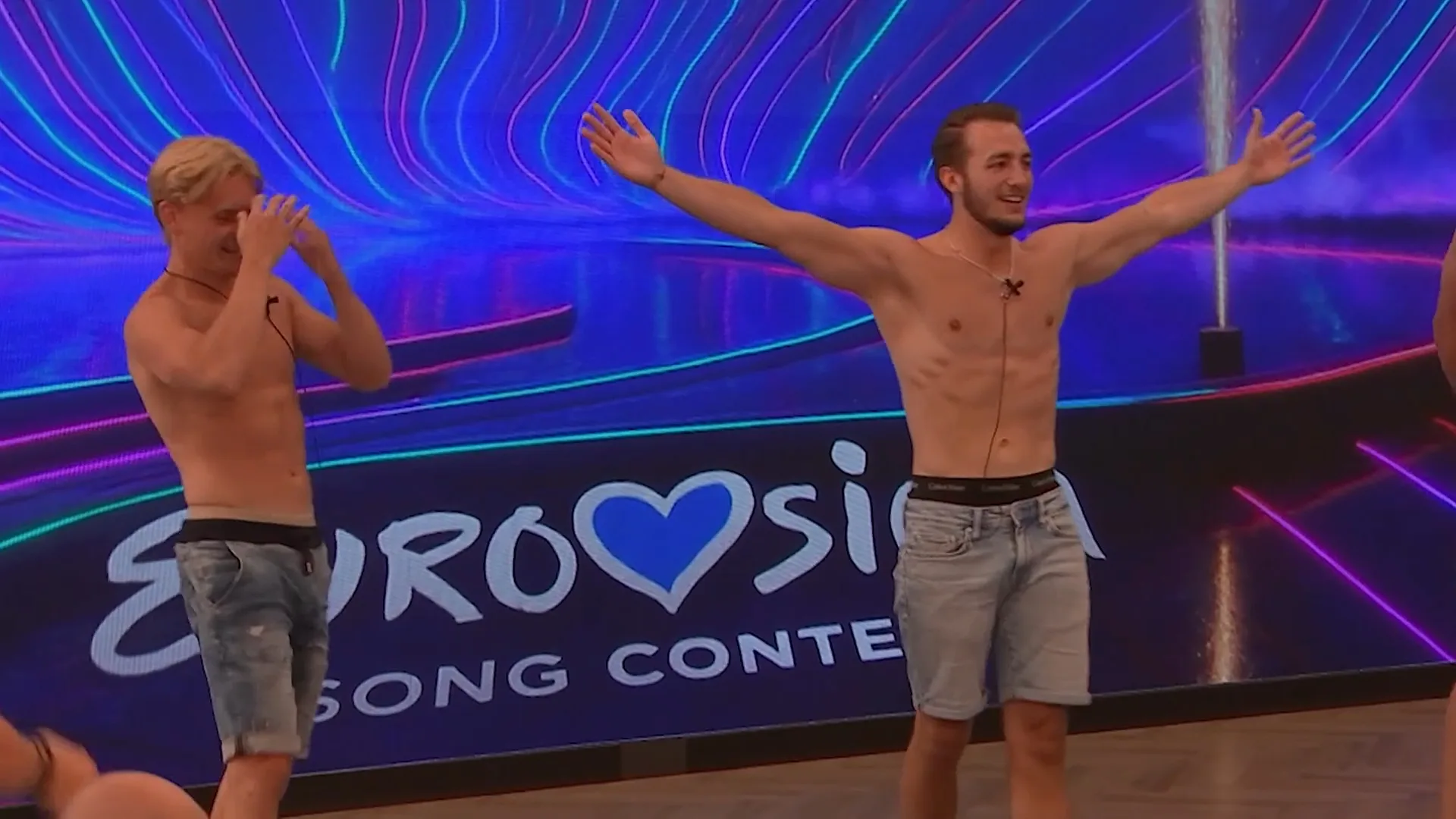 De heren hakken er op los!