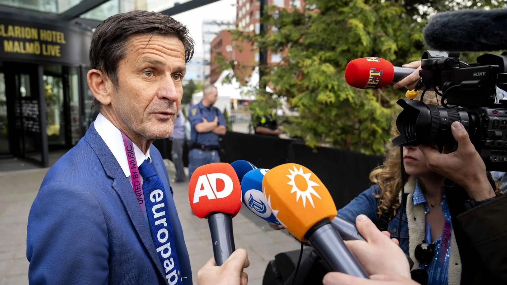 Cornald Maas neemt rigoureus besluit over songfestival-traditie