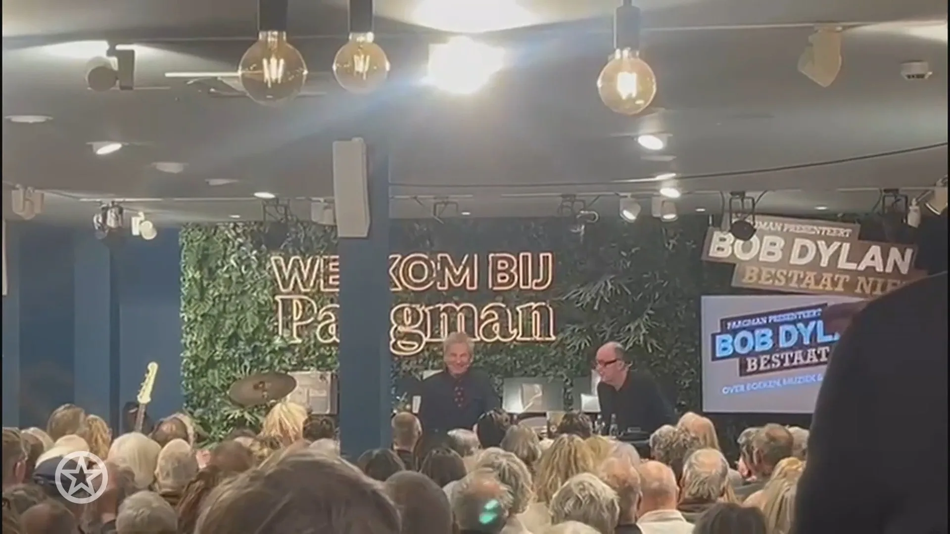 ZIEN: 'Nerveuze' Matthijs van Nieuwkerk met luid applaus onthaald