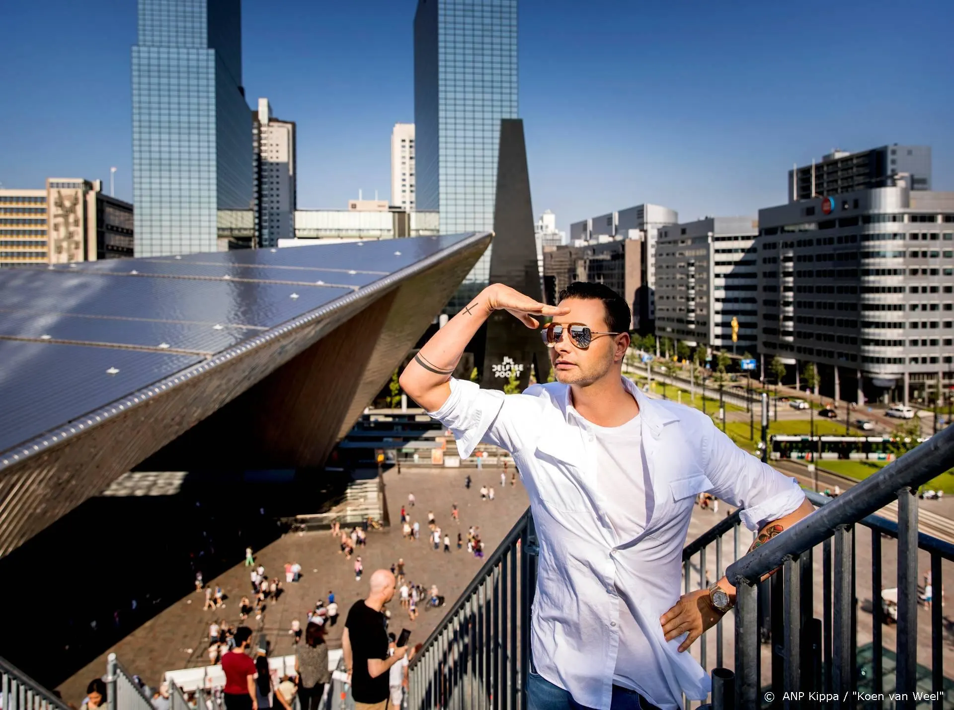 BN'ers vermaken zich met Quarantaine Pillow Challenge