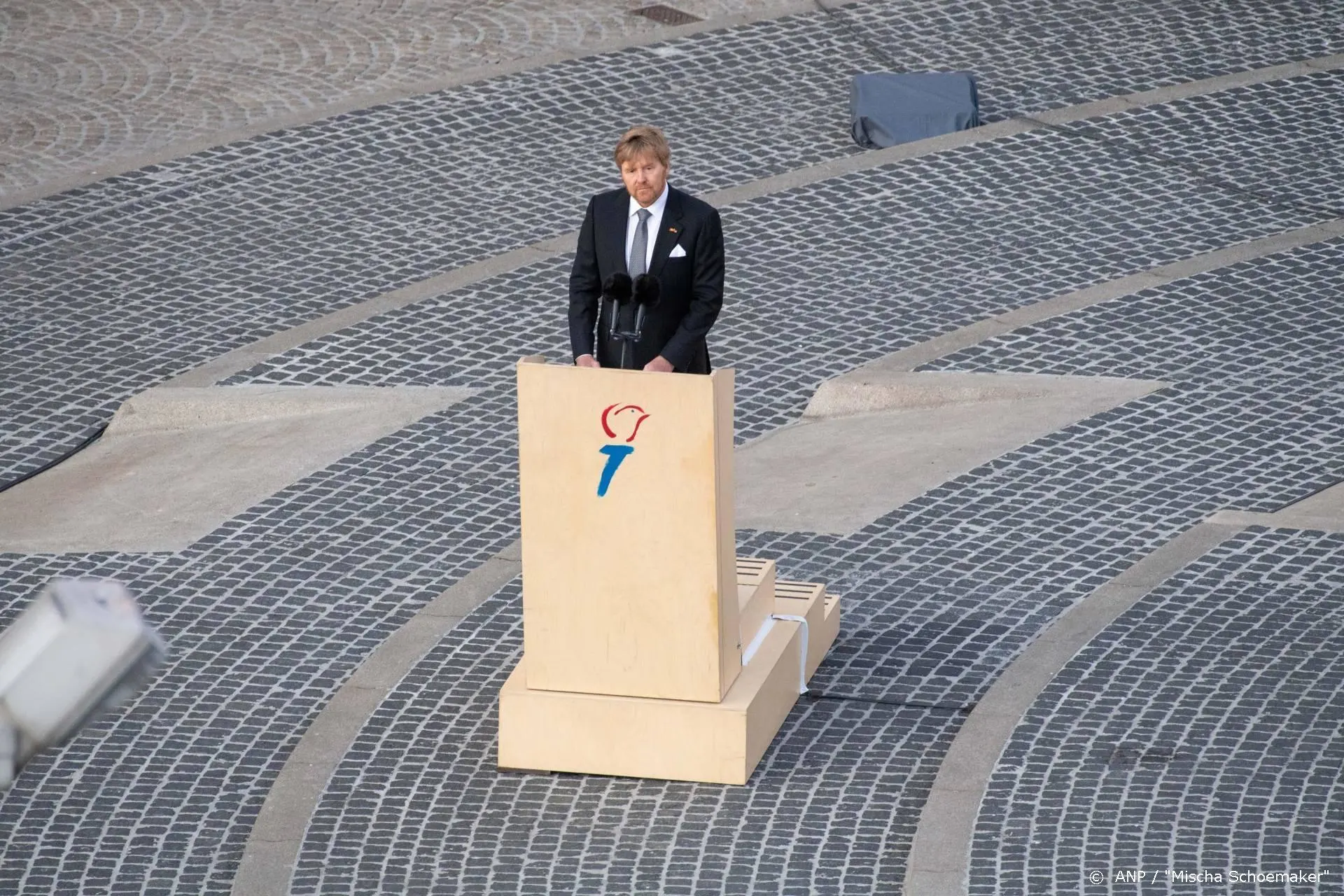 Ruim 6,6 miljoen mensen volgen dodenherdenkingen op televisie