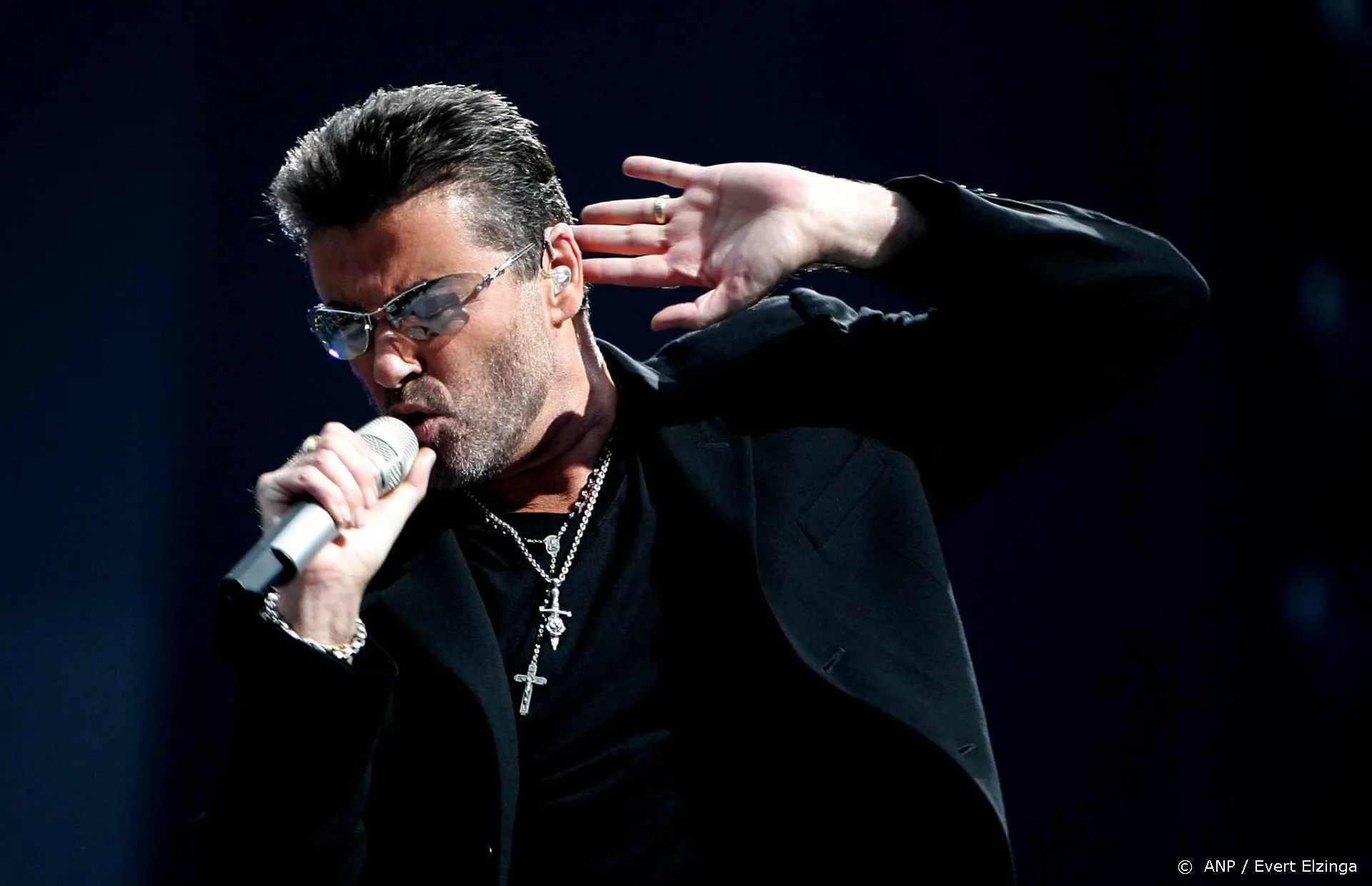 George Michael geëerd met metershoge muurschildering in Londen