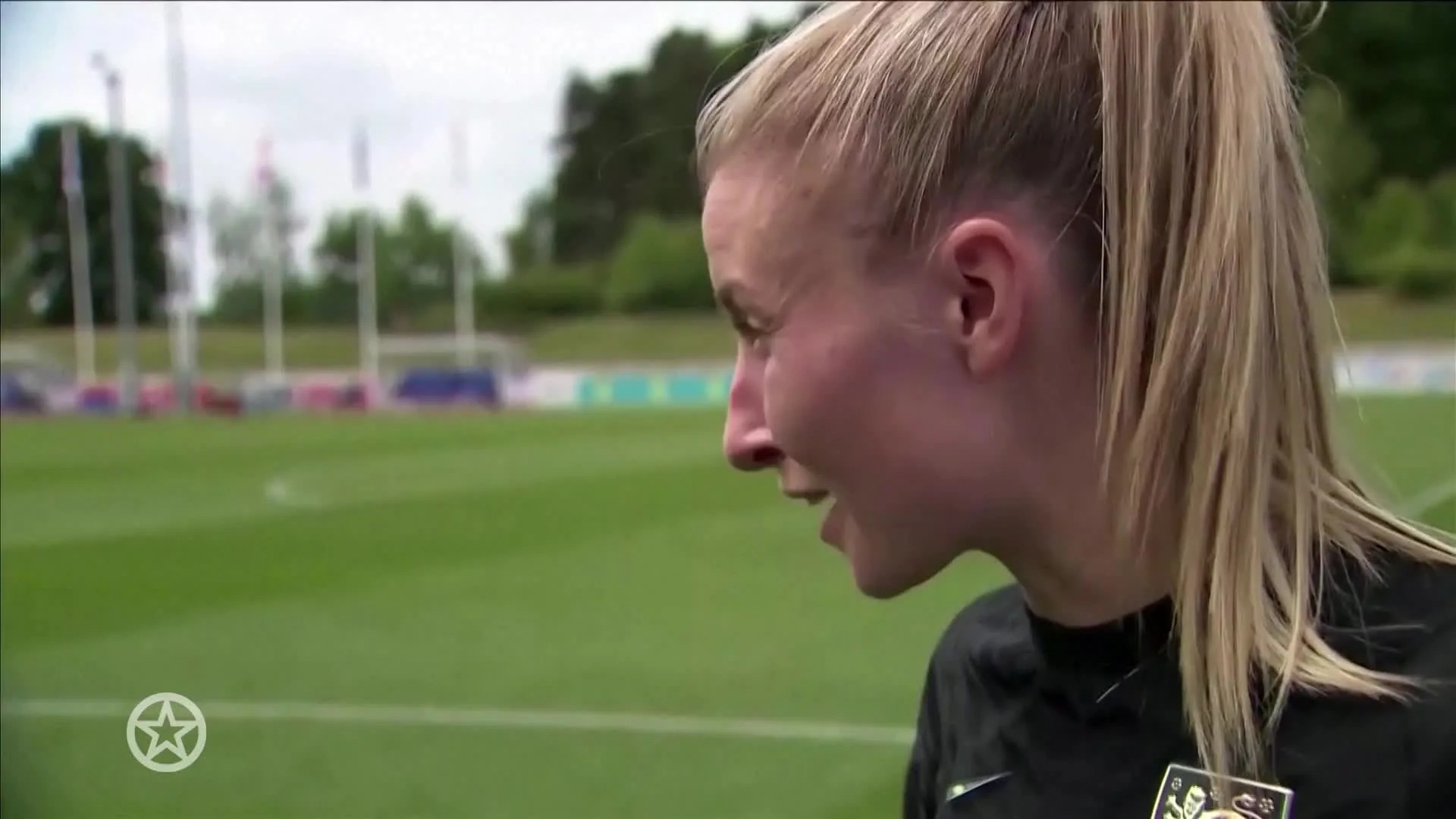 Prins William bezoekt Britse Leeuwinnen