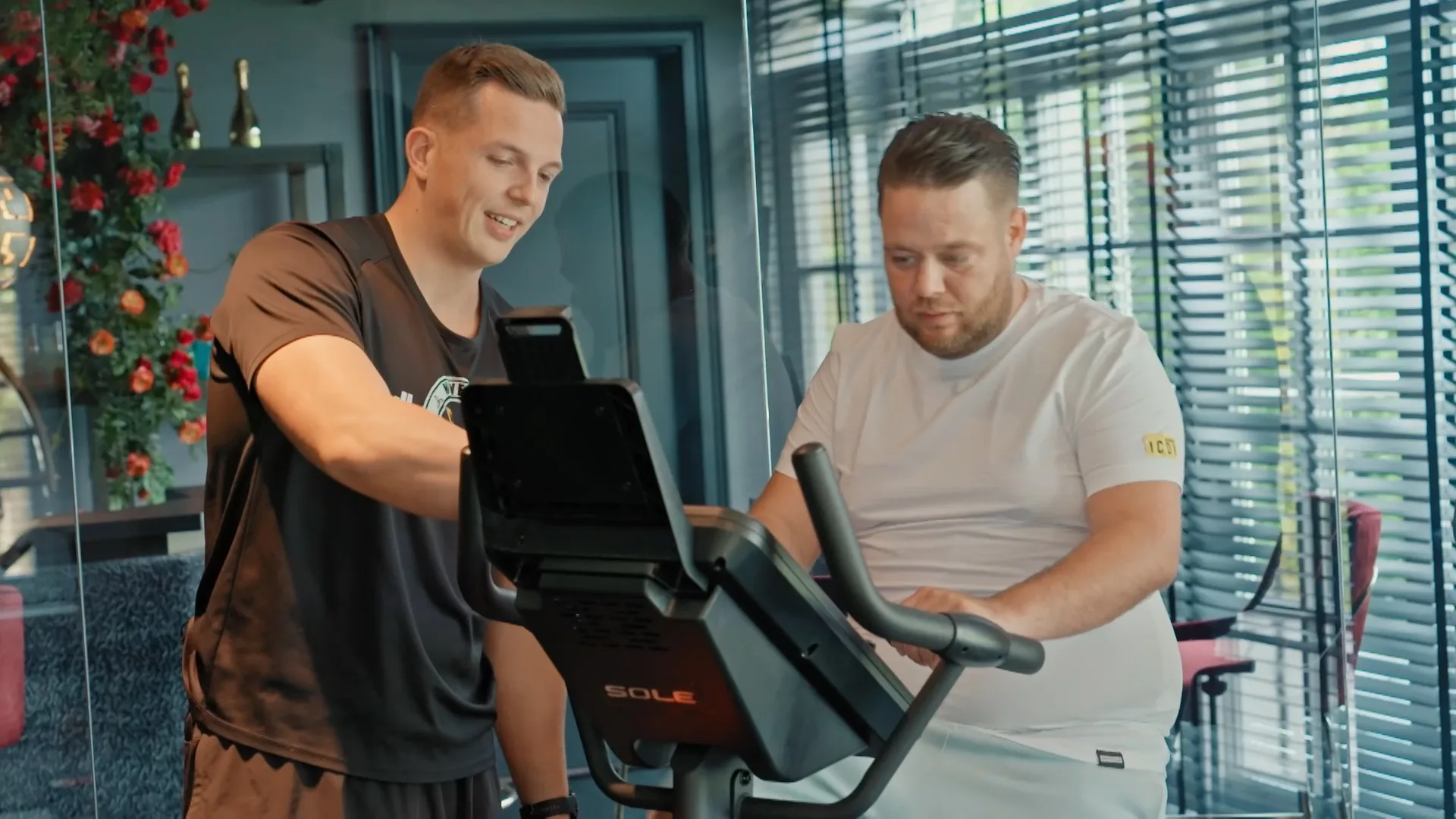 De fitnessruimte wordt weer eens afgestoft!