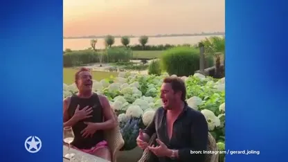 Tino Martin heeft het erg gezellig met Gerard Joling