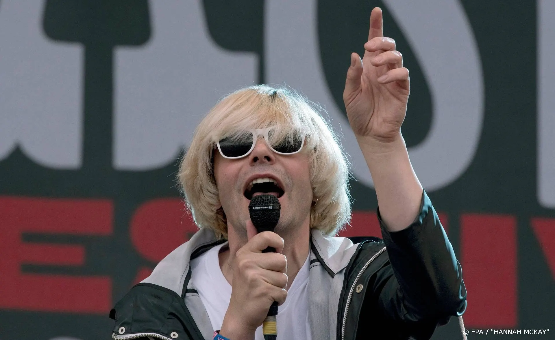 Tim Burgess strikt ook The The voor luisterparty op Twitter